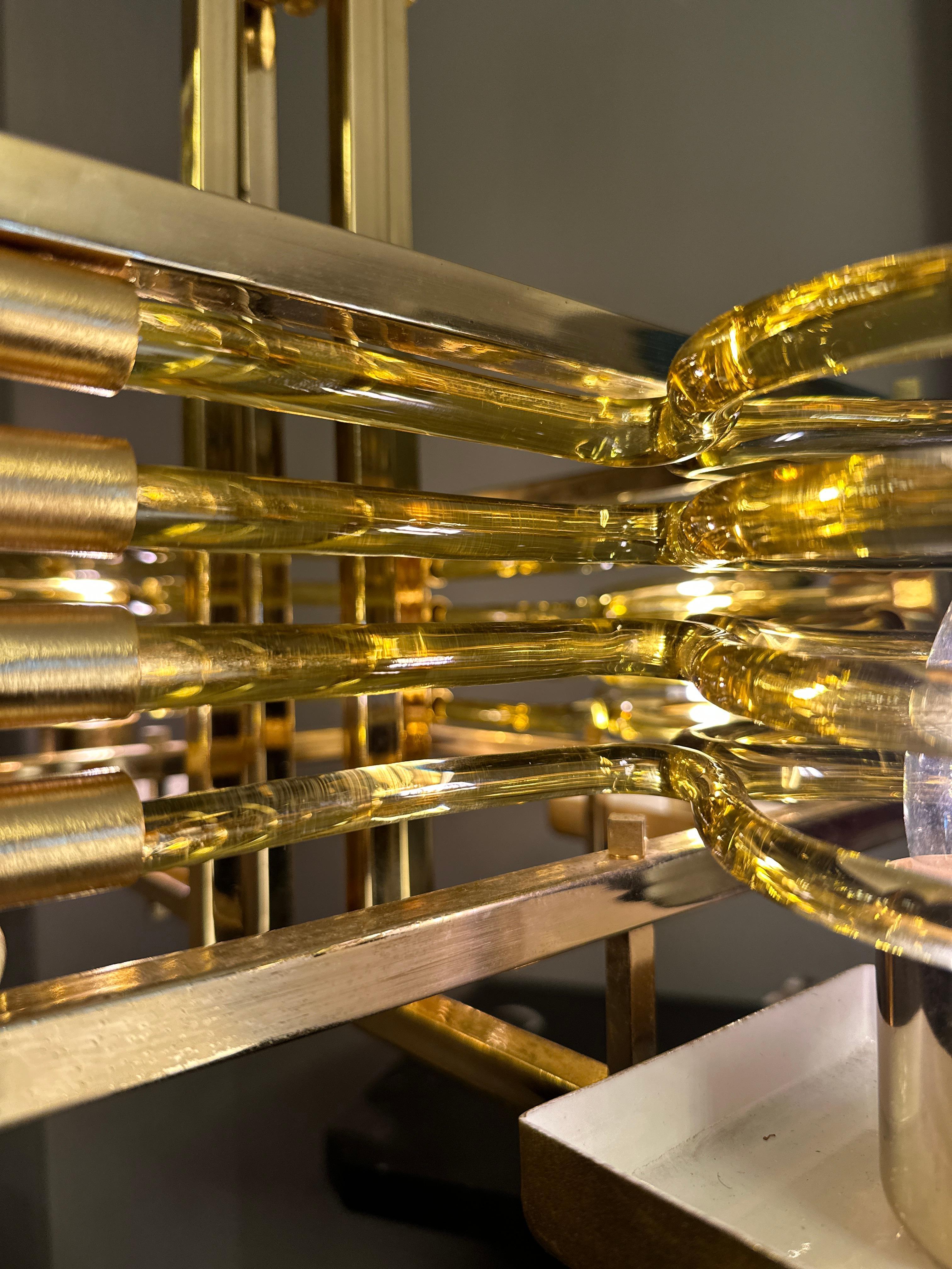 Ein italienischer Kronleuchter aus Goldblech und Murano-Glas  im Angebot 7
