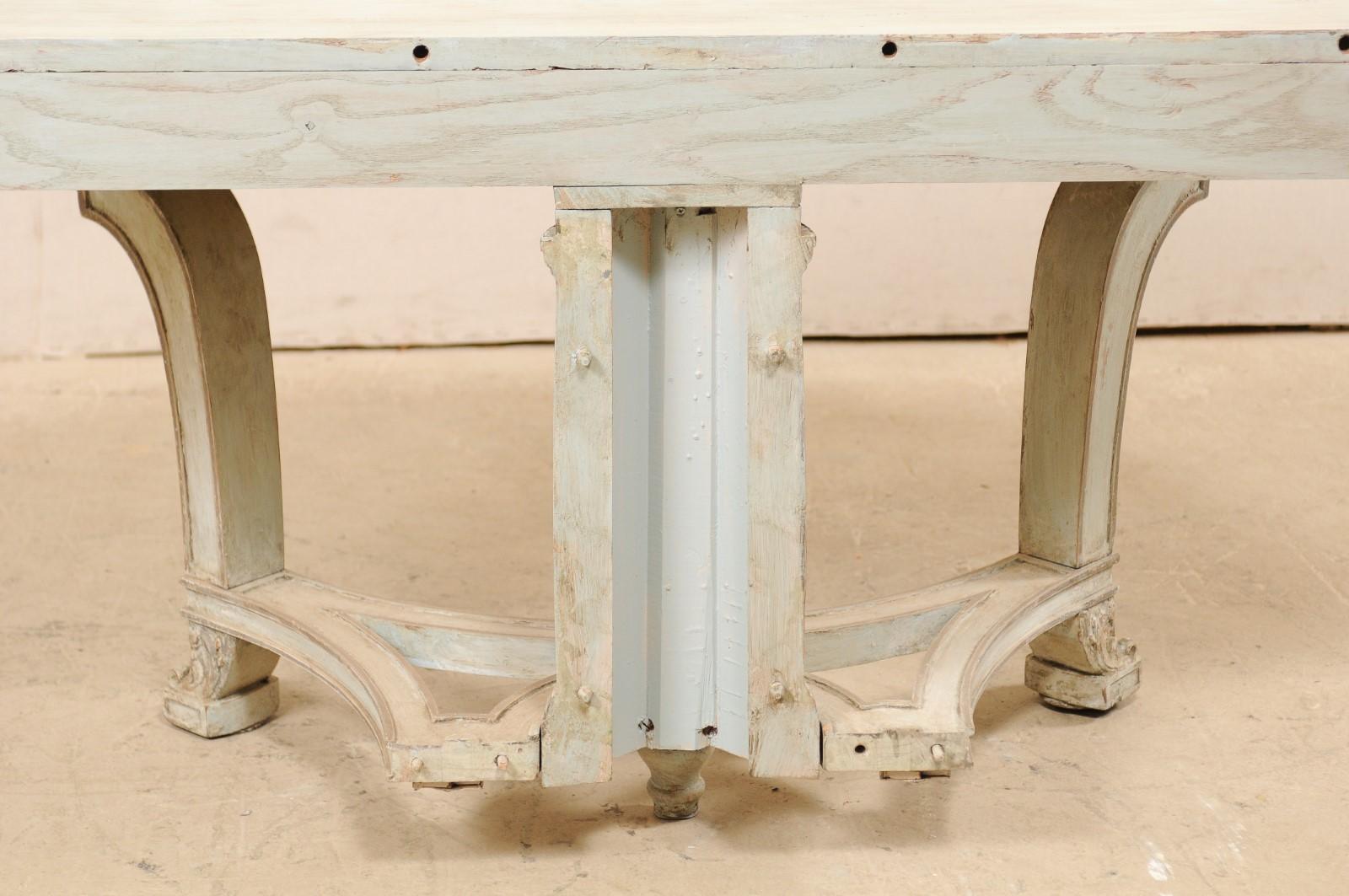 Italian Half-Round Nicely Carved Console Table from the Mid-20th Century For Sale 3