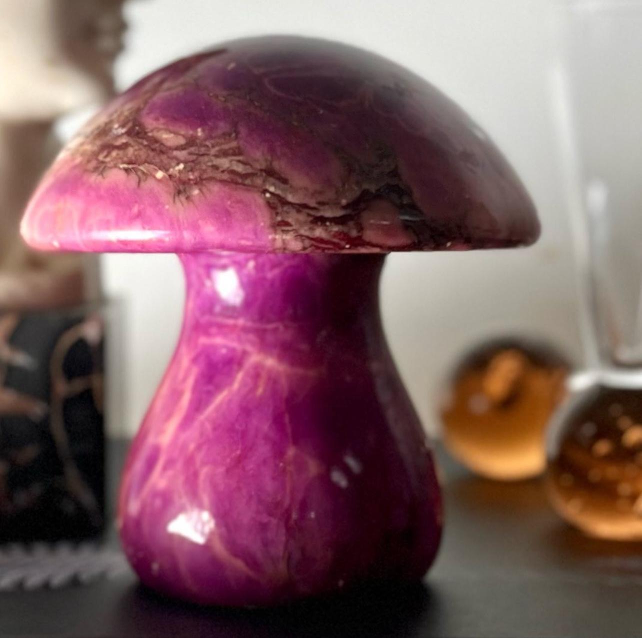 A monumental vintage Italian marble mushroom paperweight / objet d’art. In rare tones of magenta with pewter veining. A repair is apparent when examined from below. Pick up in central west Los Angeles or we ship worldwide.
3.75” diameter X 4.3” h

