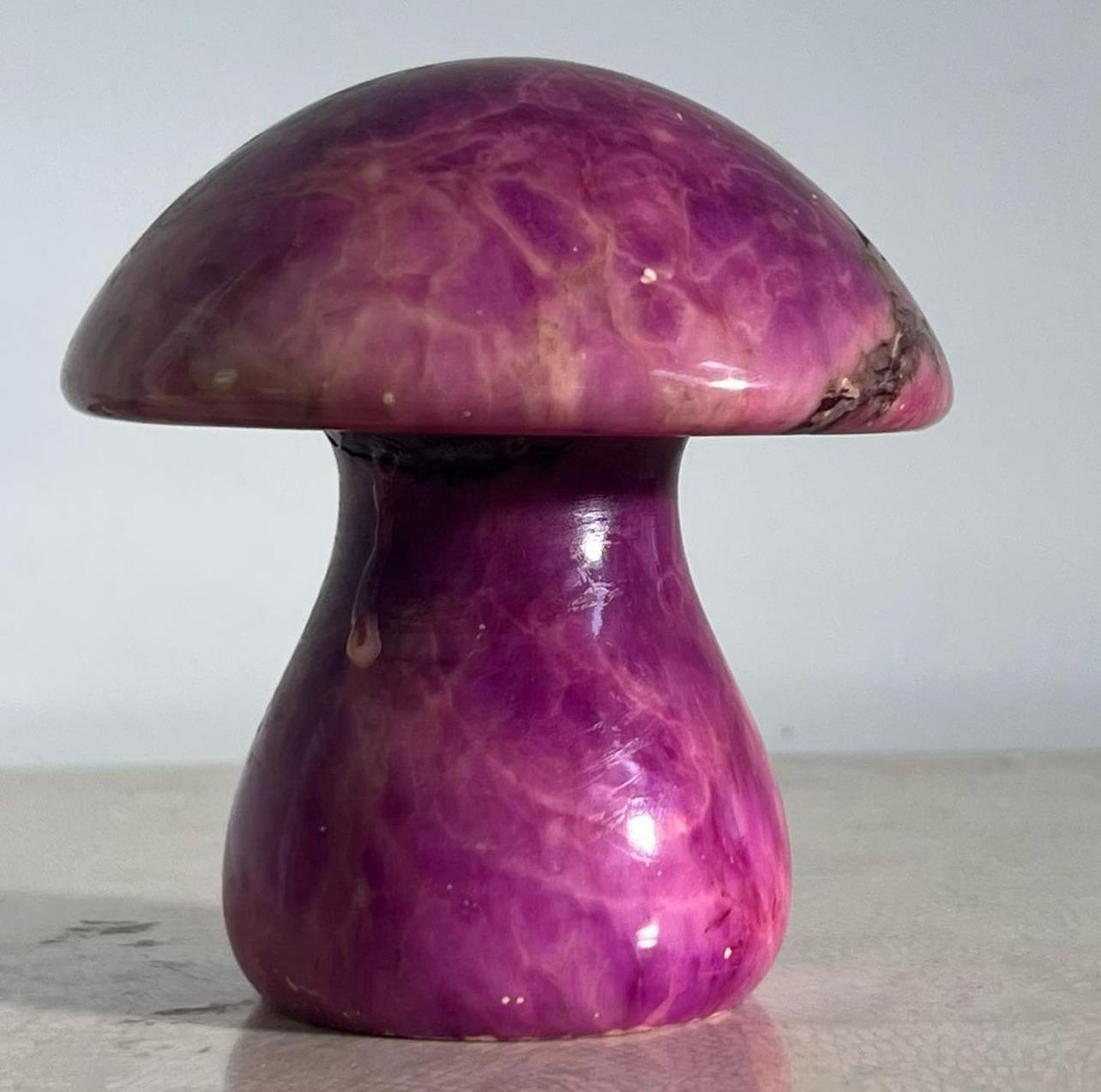 An Italian marble mushroom objet d’art in magenta, mid 20th century  For Sale 2