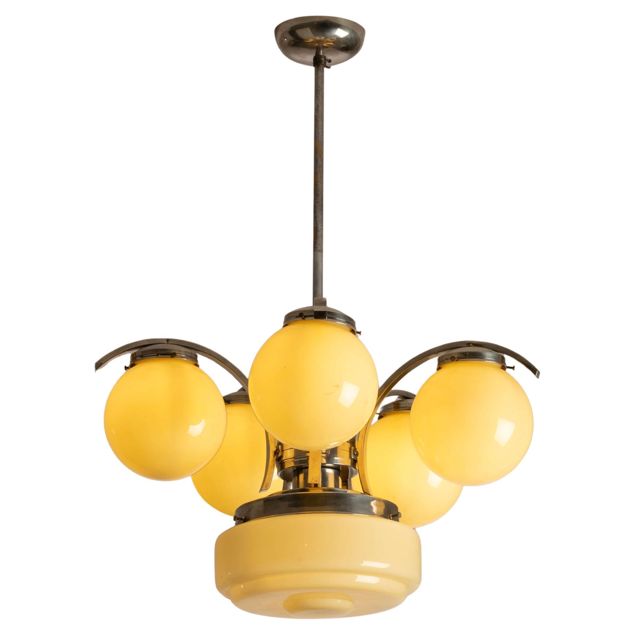 Lampadario italiano in metallo e vetro art déco, anni 
40