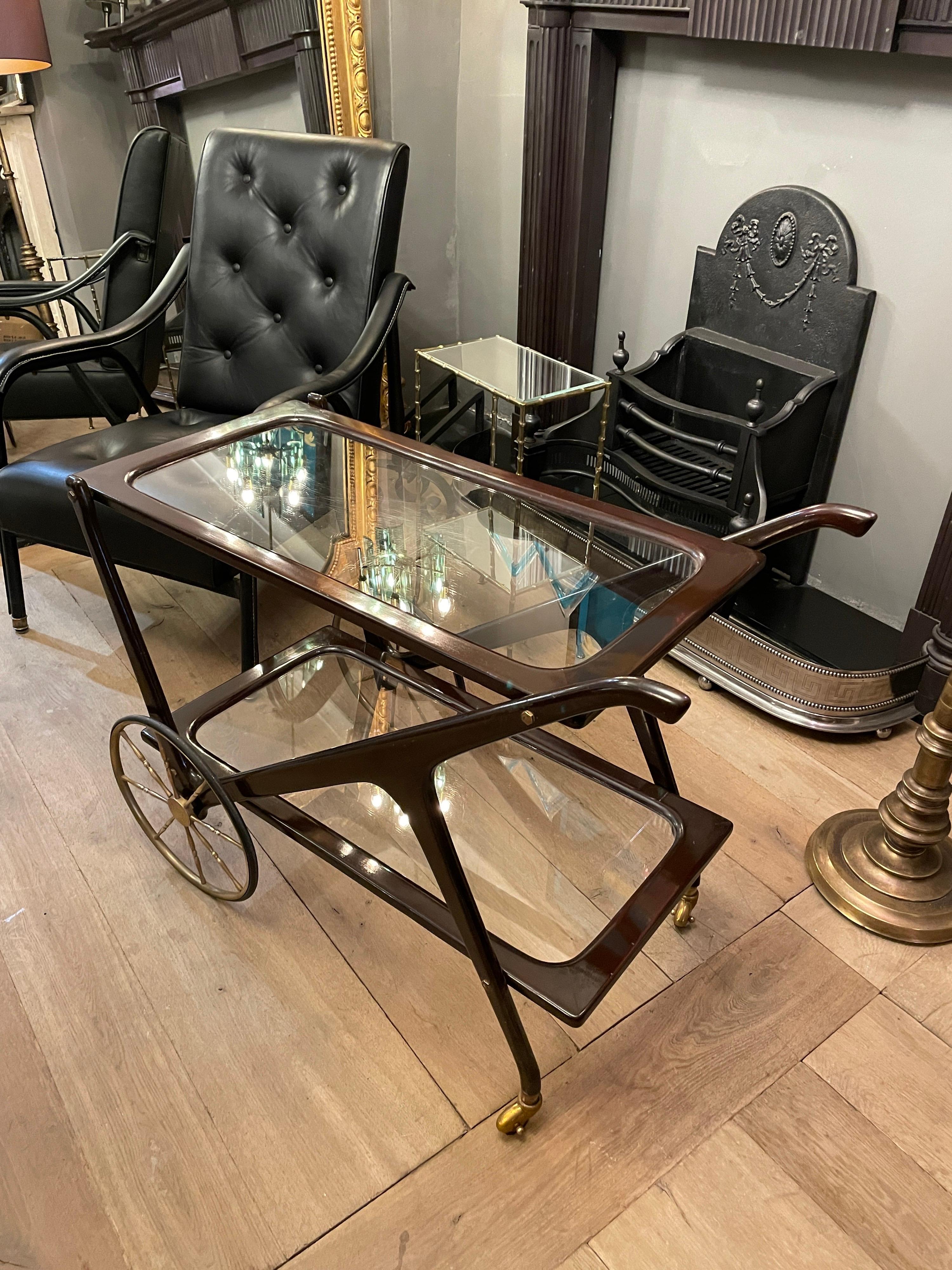 Chariot de bar italien du milieu du siècle dernier en vente 5