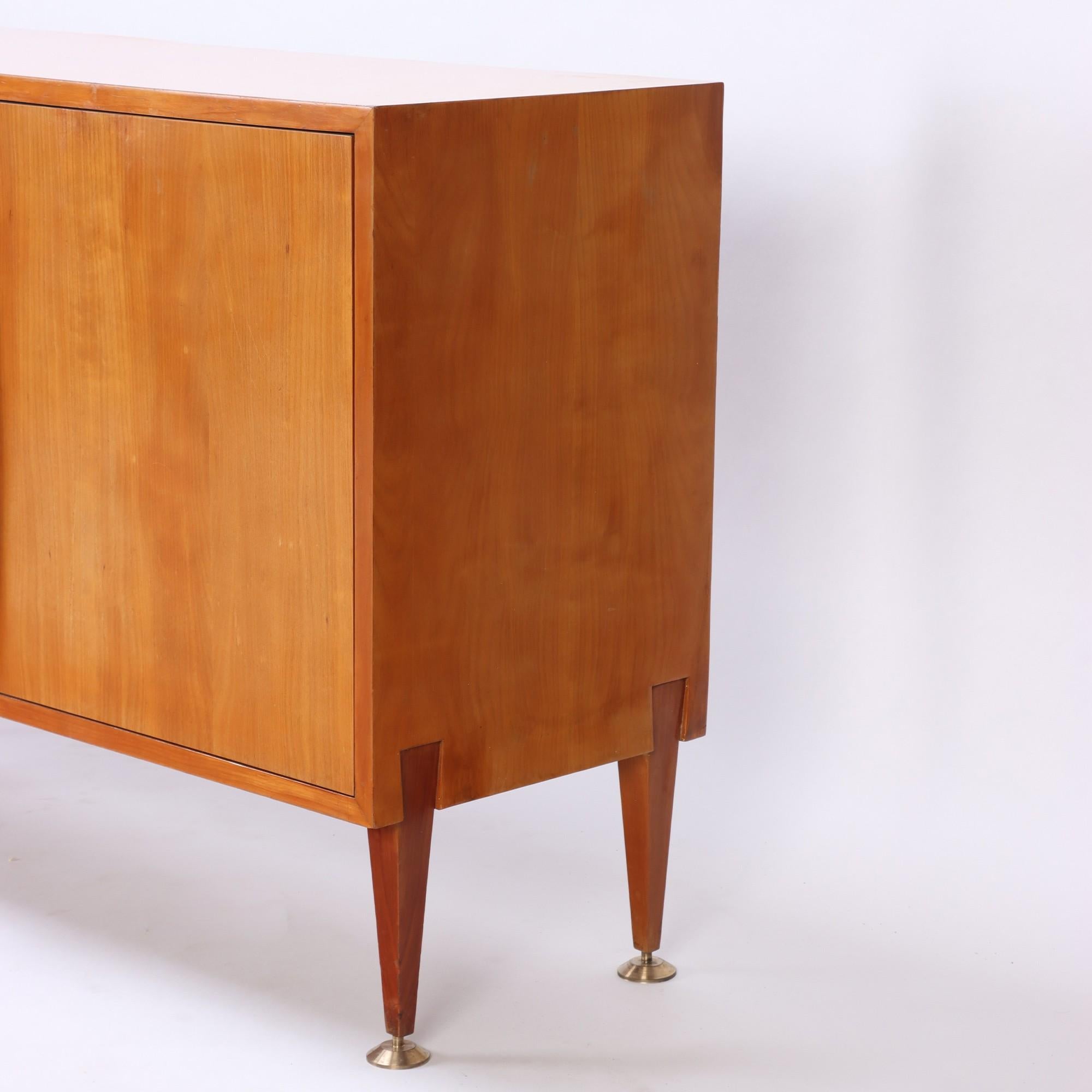 Italian Mid-Century Modern Two Tone Sideboard, circa 1960 In Good Condition For Sale In Philadelphia, PA