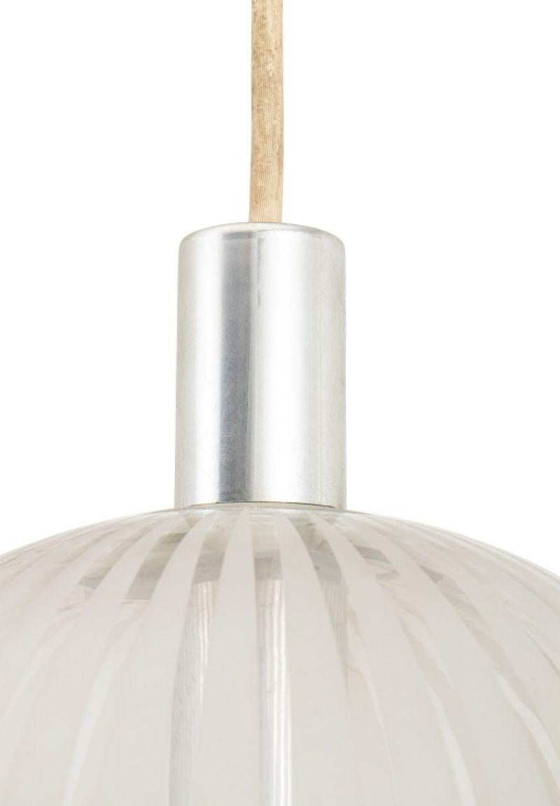Lightolier Mid-Century Modern Glass Globe Pendant For Sale 2