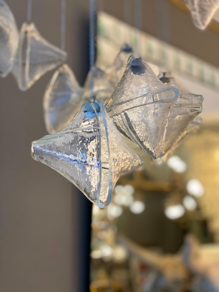 Mid-Century Modern Italian Murano Glass Spiral Chandelier For Sale