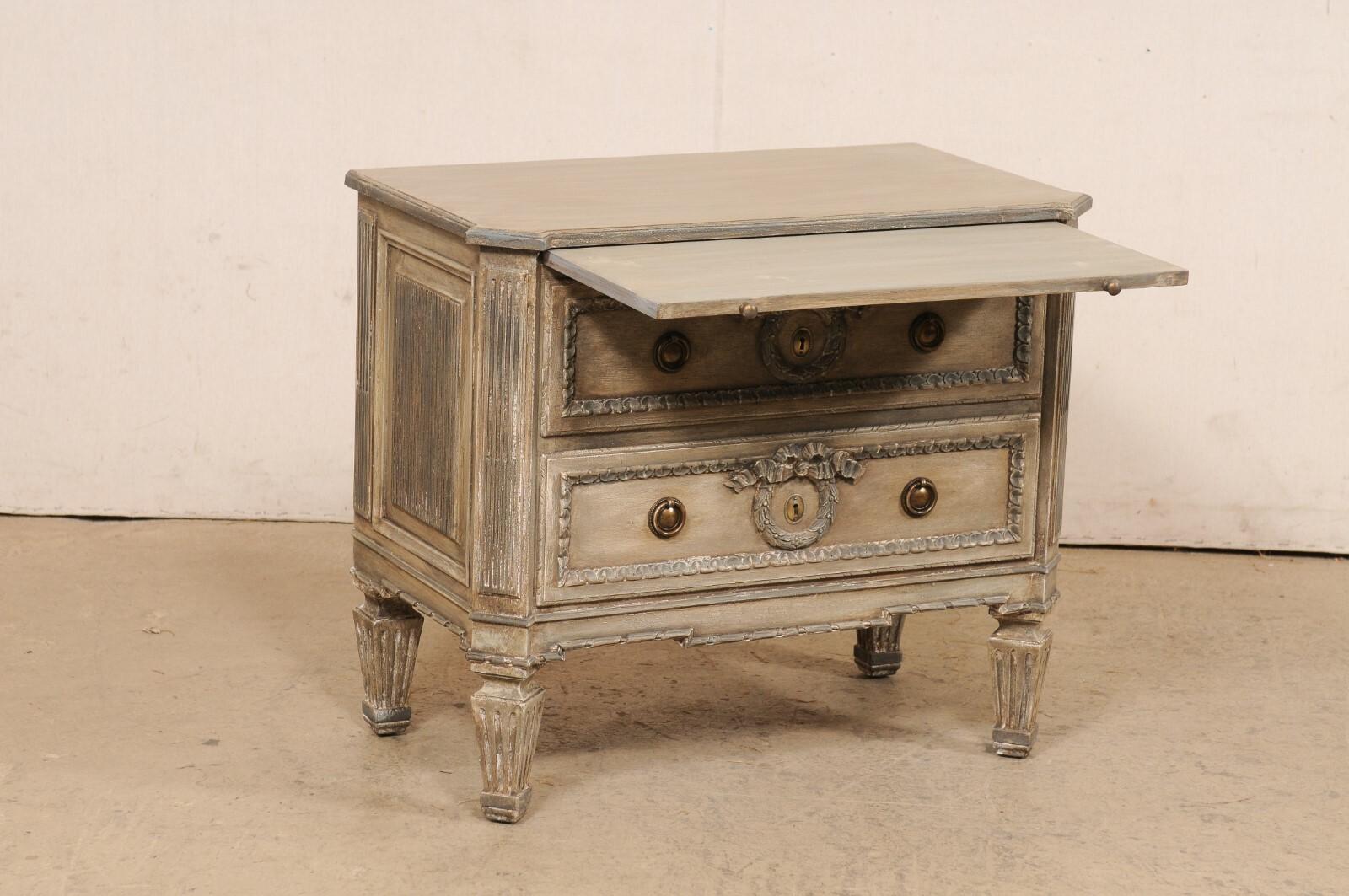 Neoclassical An Italian Neoclassic Style 2-Drawer Side Chest w/Pull Out Shelf For Sale
