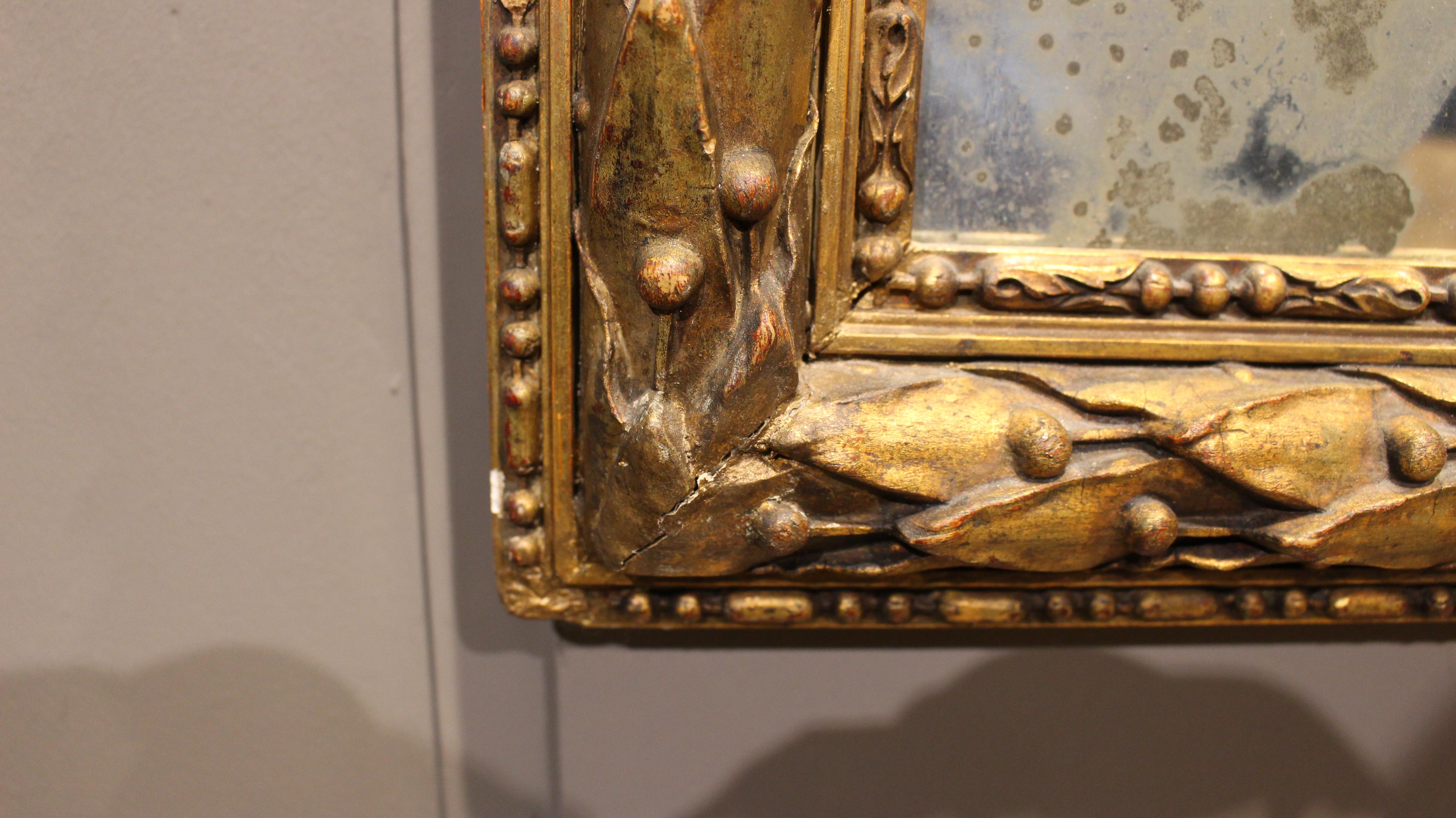 20th Century Italian Carved Gilt-wood  Neoclassical Style Mirror