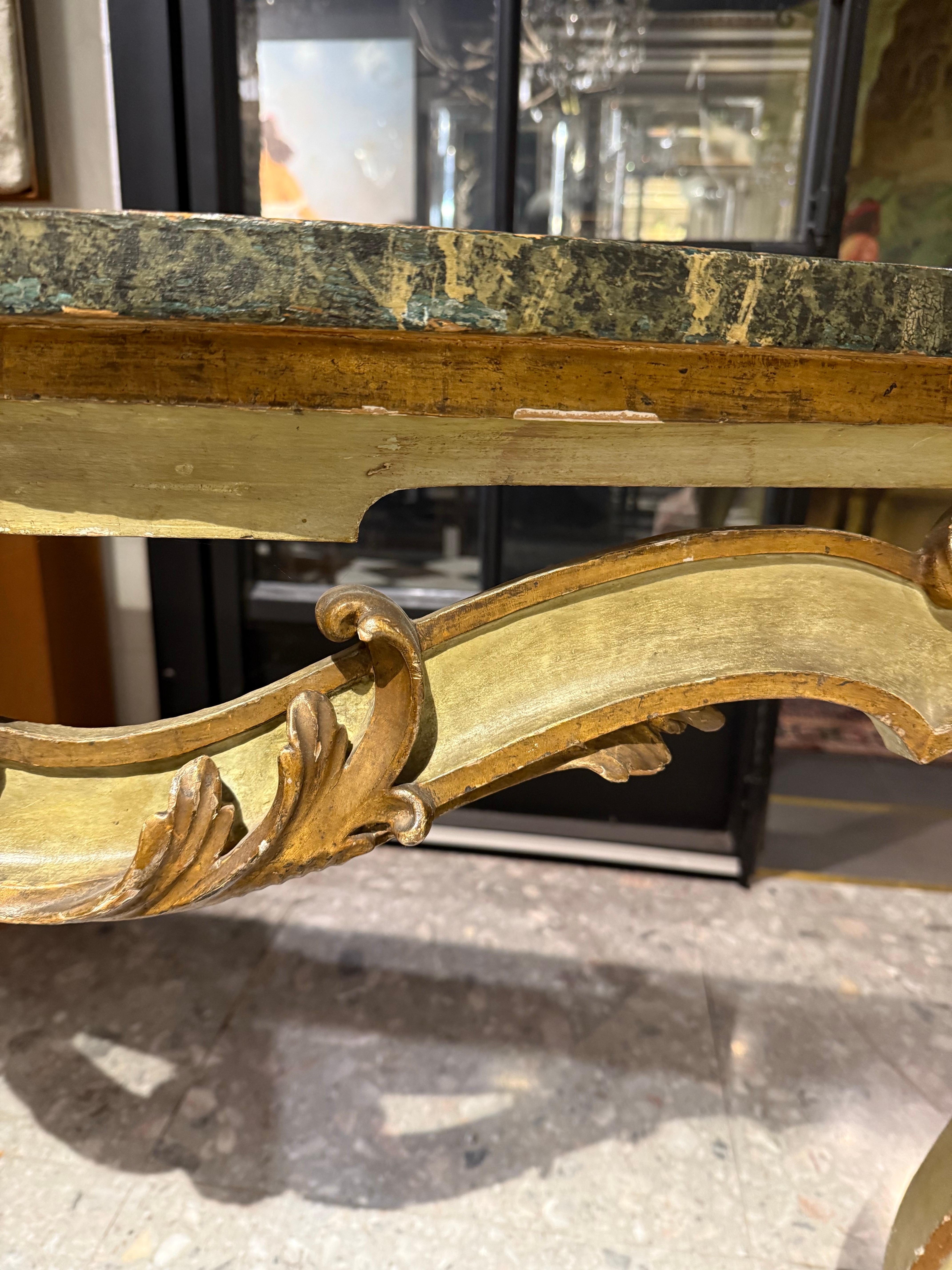 Consola italiana de pino pintada y tallada, siglo XVIII en Bueno estado para la venta en ARMADALE, VIC
