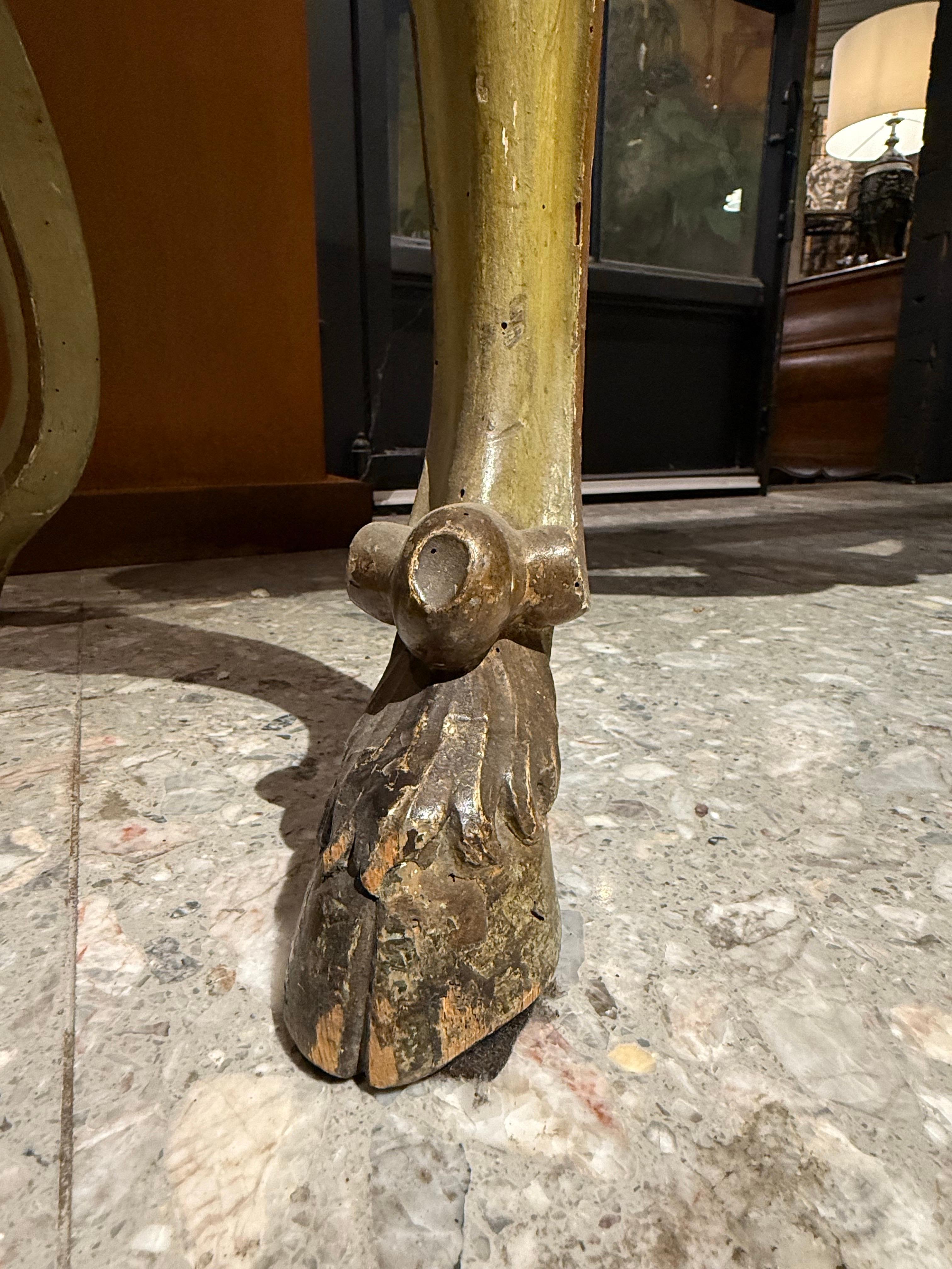 Consola italiana de pino pintada y tallada, siglo XVIII Pino en venta
