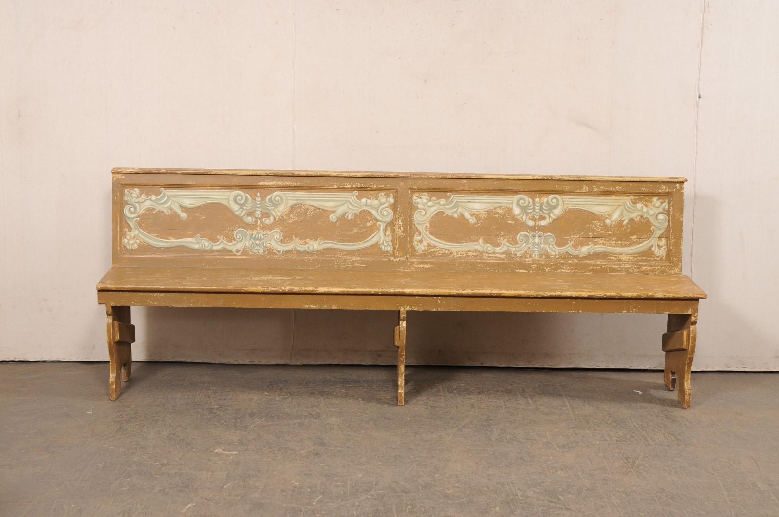 Paire italienne de bancs en bois peint de 8 pieds de long avec dossiers, 19ème siècle en vente 4