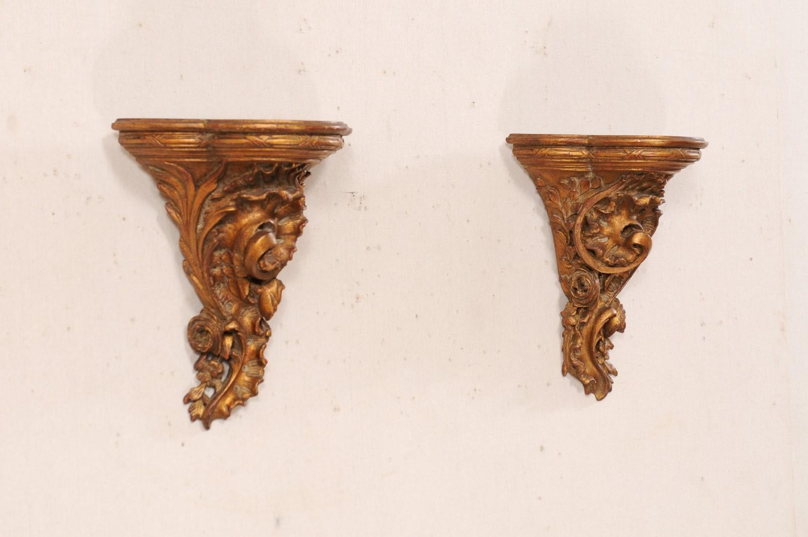 Italian Pair of Ornately-Carved Wood Shelves in Gold 5