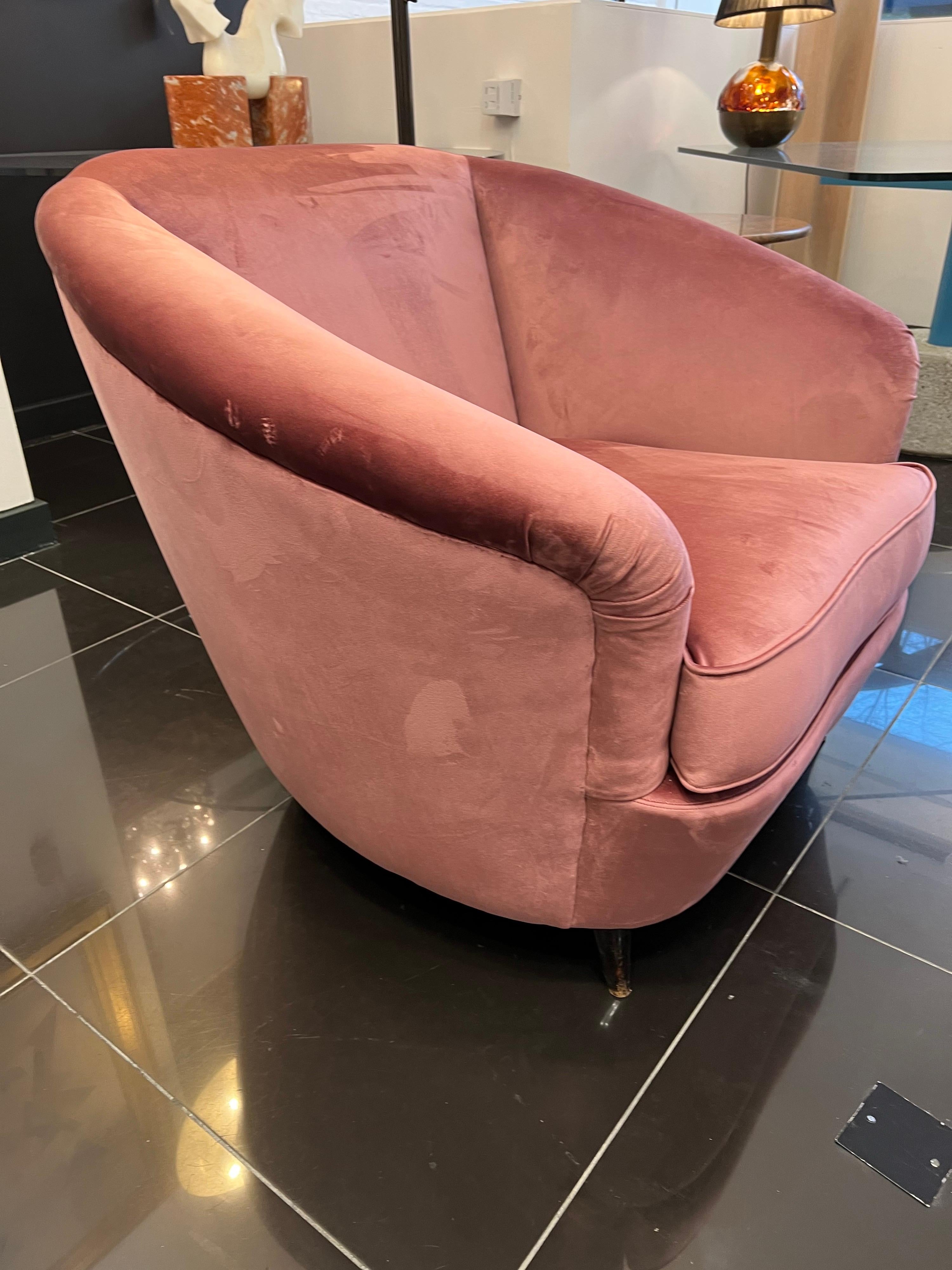 Woodwork Italian Pair of Rose Pink Velvet Club Chairs