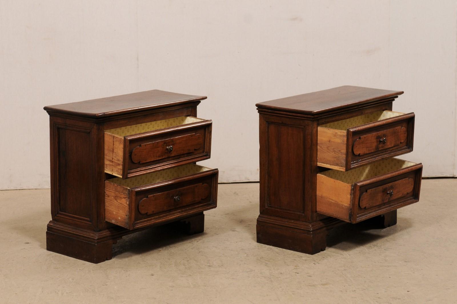Italian Pair of Walnut Side-Chests with Decoratively Paneled Drawer Fronts For Sale 1