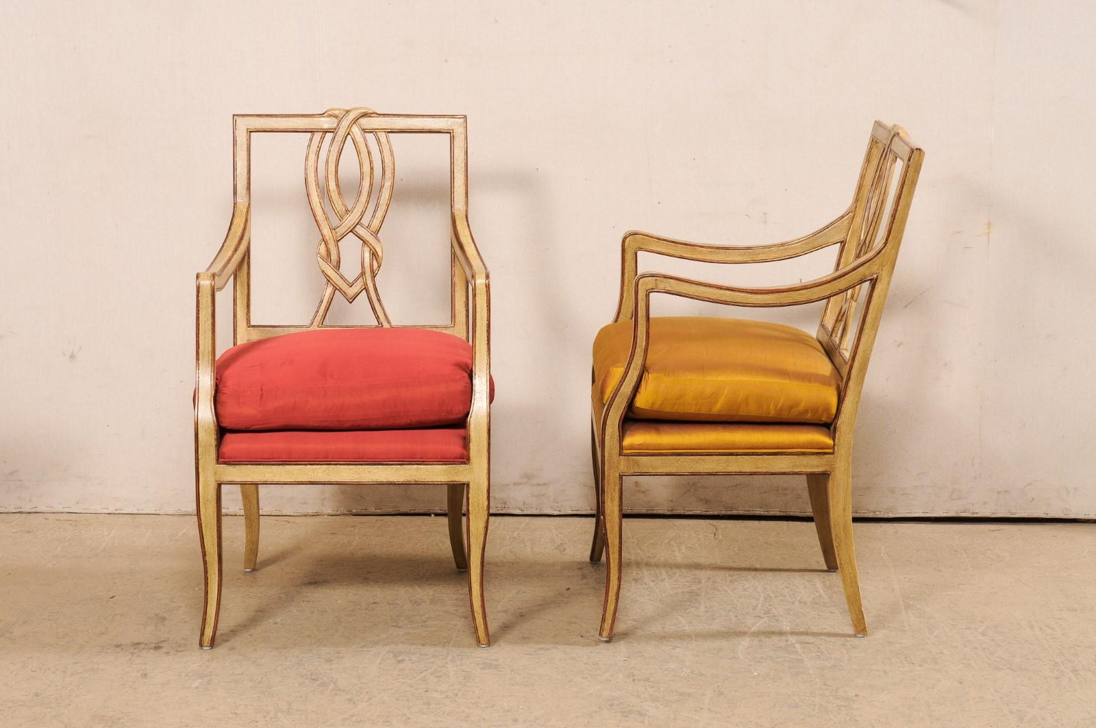 Ein italienisches Paar „ Running-Knot“-Sessel mit Splat-Akzent und gepolsterten Sitzen im Angebot 4