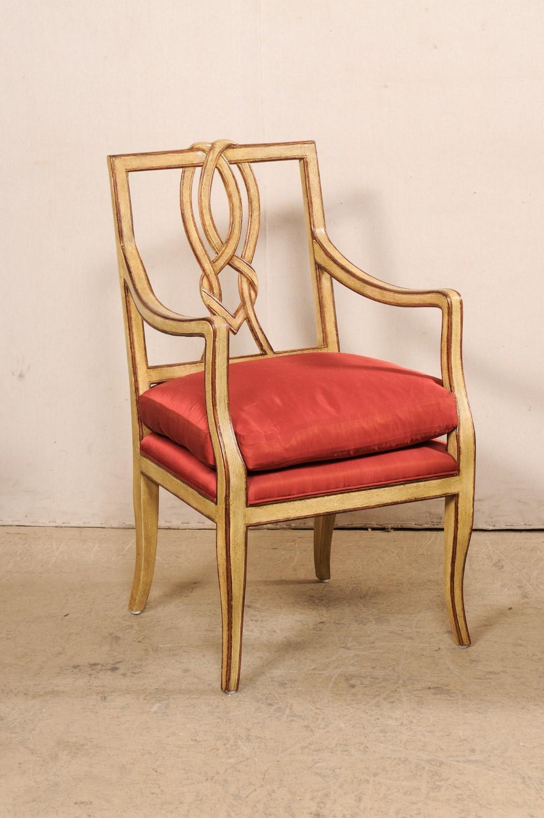 Ein italienisches Paar „ Running-Knot“-Sessel mit Splat-Akzent und gepolsterten Sitzen (Italienisch) im Angebot