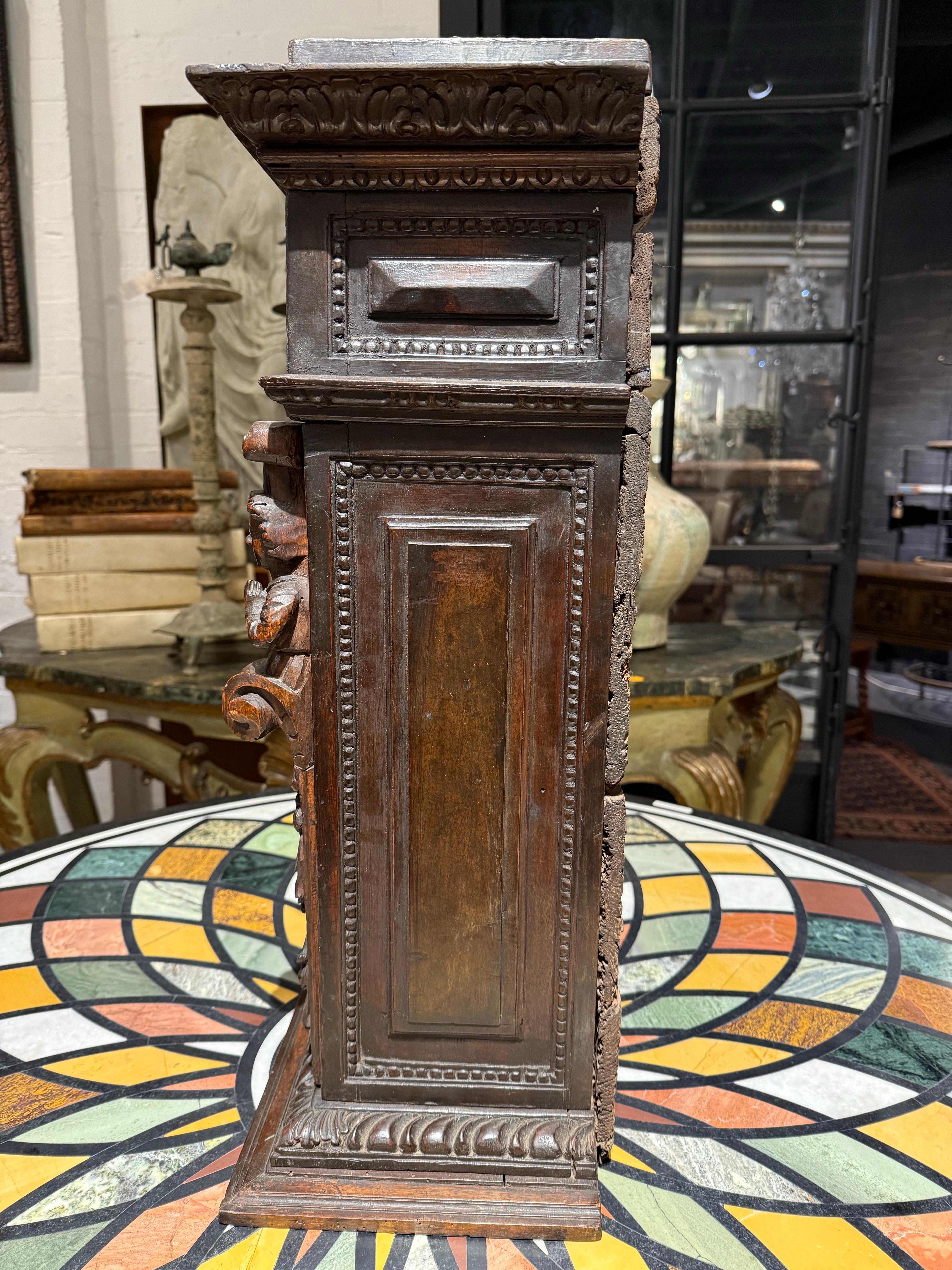 An Italian Renaissance Style Walnut Studiolo Cabinet, 17th Century In Good Condition For Sale In ARMADALE, VIC
