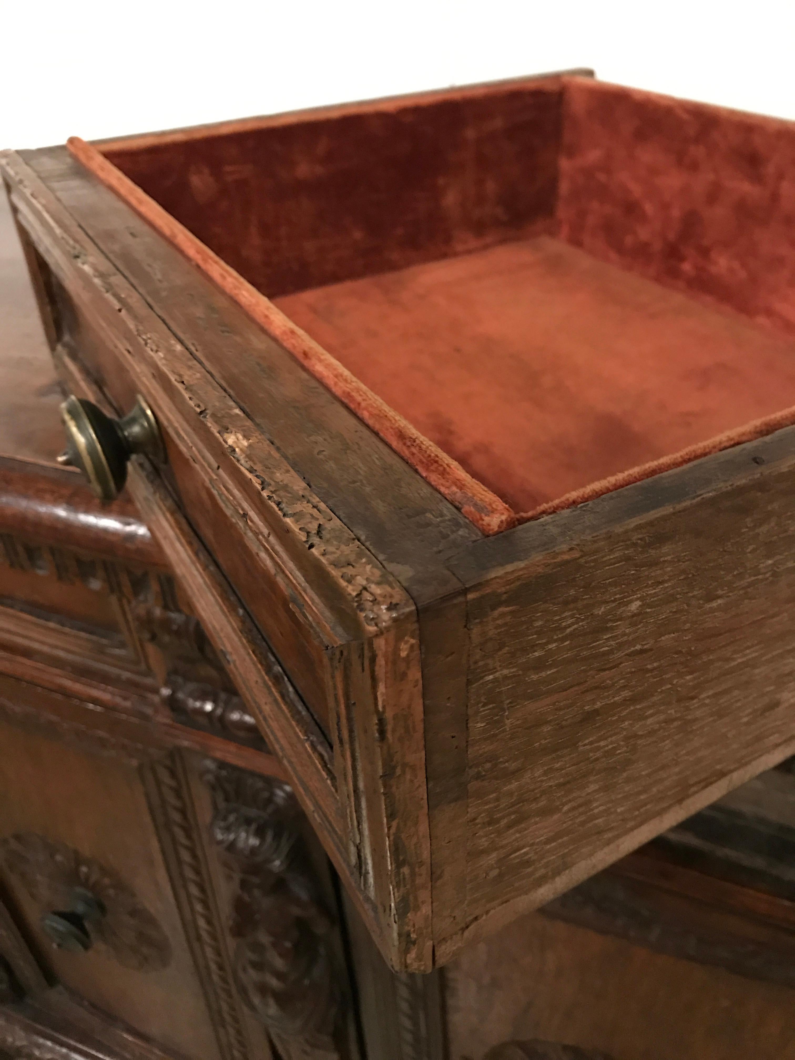 An Italian Renaissance Walnut Credenza, 17th Century 6