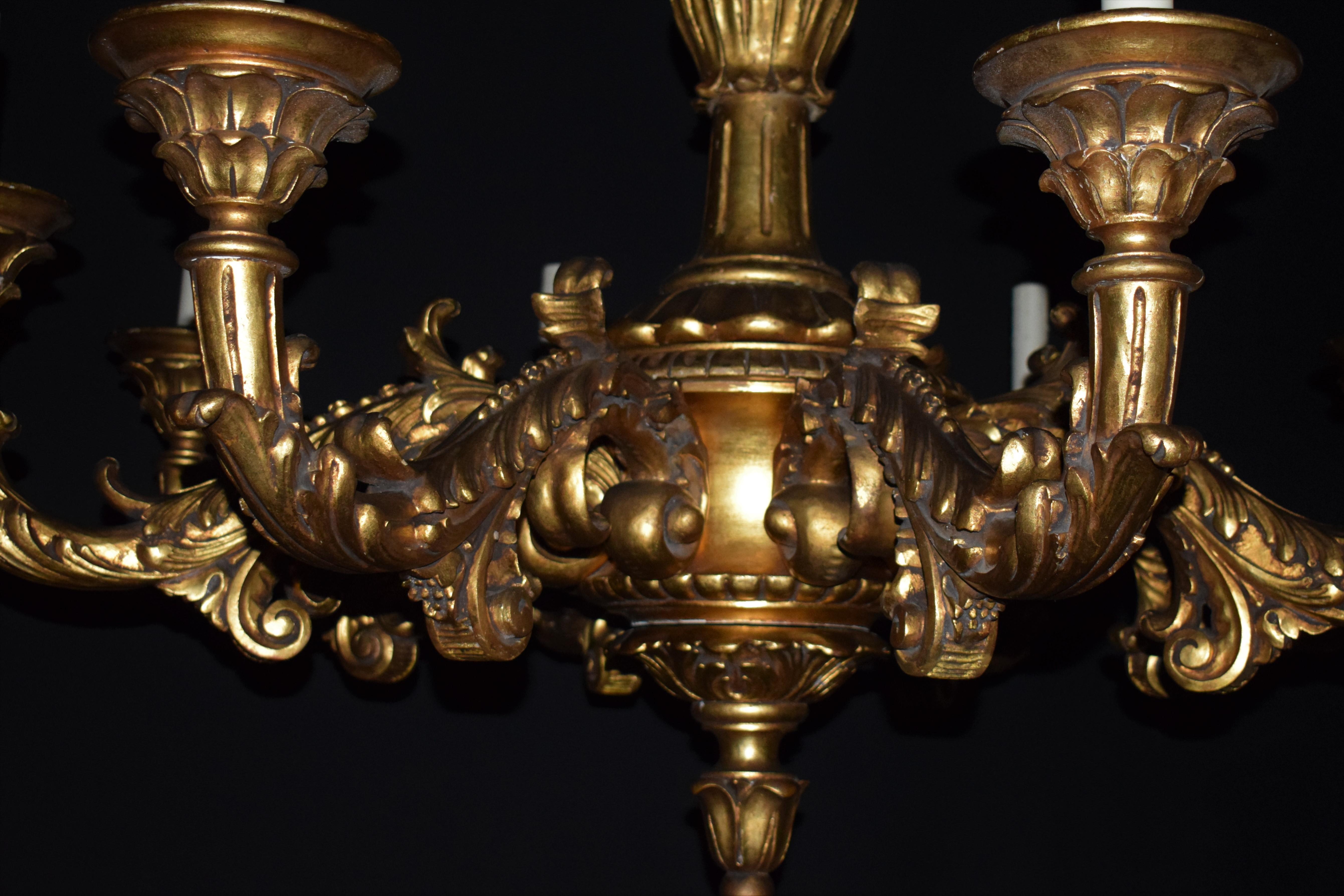 Early 20th Century Italian Rococo Style Giltwood Chandelier For Sale