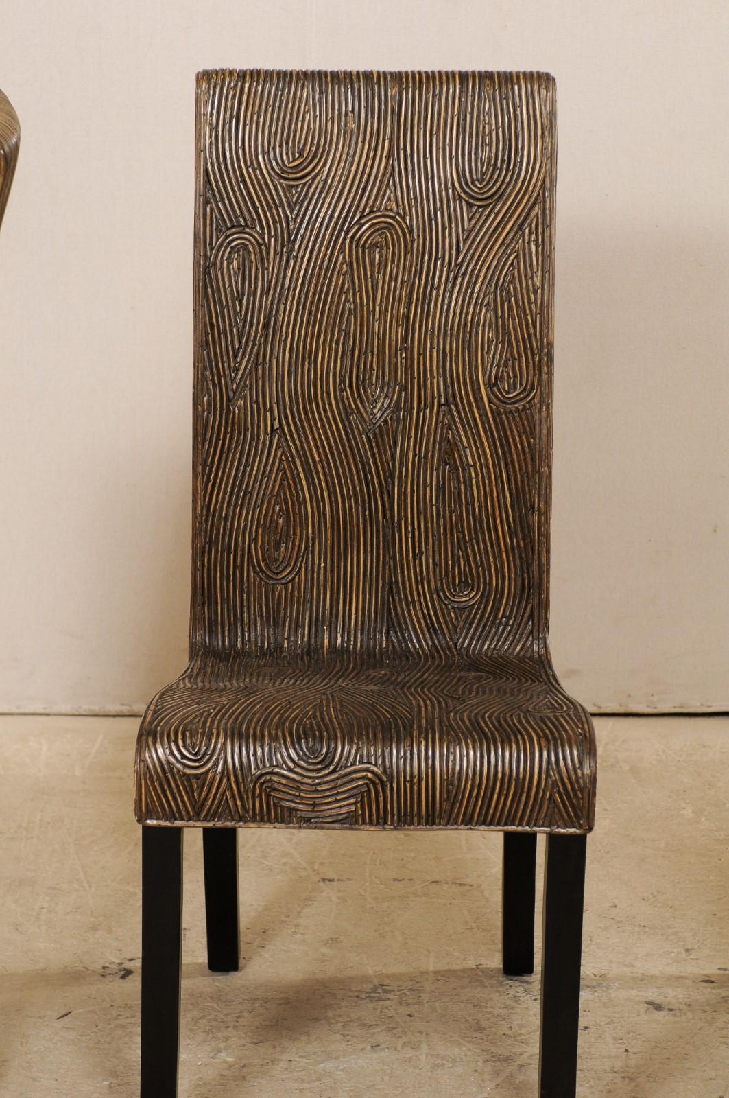 Juego de 4 sillas auxiliares de caña doblada de estilo moderno orgánico, fabricadas por un artesano italiano siglo XX en venta