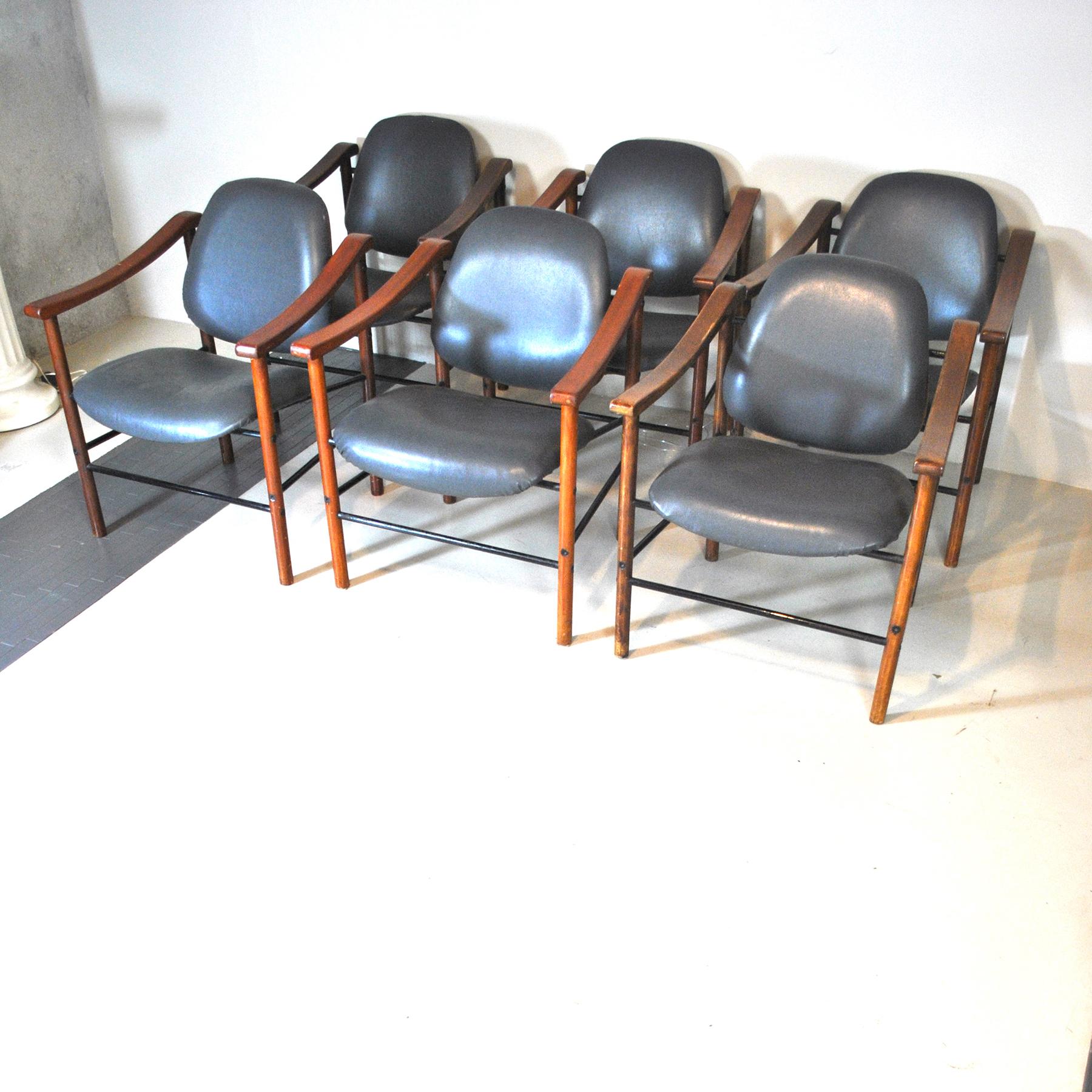 Ensemble italien de deux petits fauteuils mini-ministériels du milieu du siècle dernier, années 1960 en vente 5