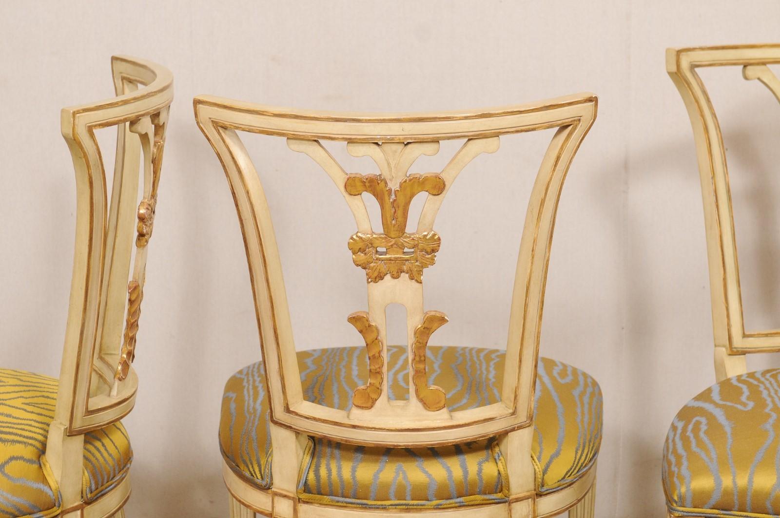 Italian Set of Ten Dining Chairs W/ Front and Backs Carved & W/Original Gilt In Good Condition In Atlanta, GA