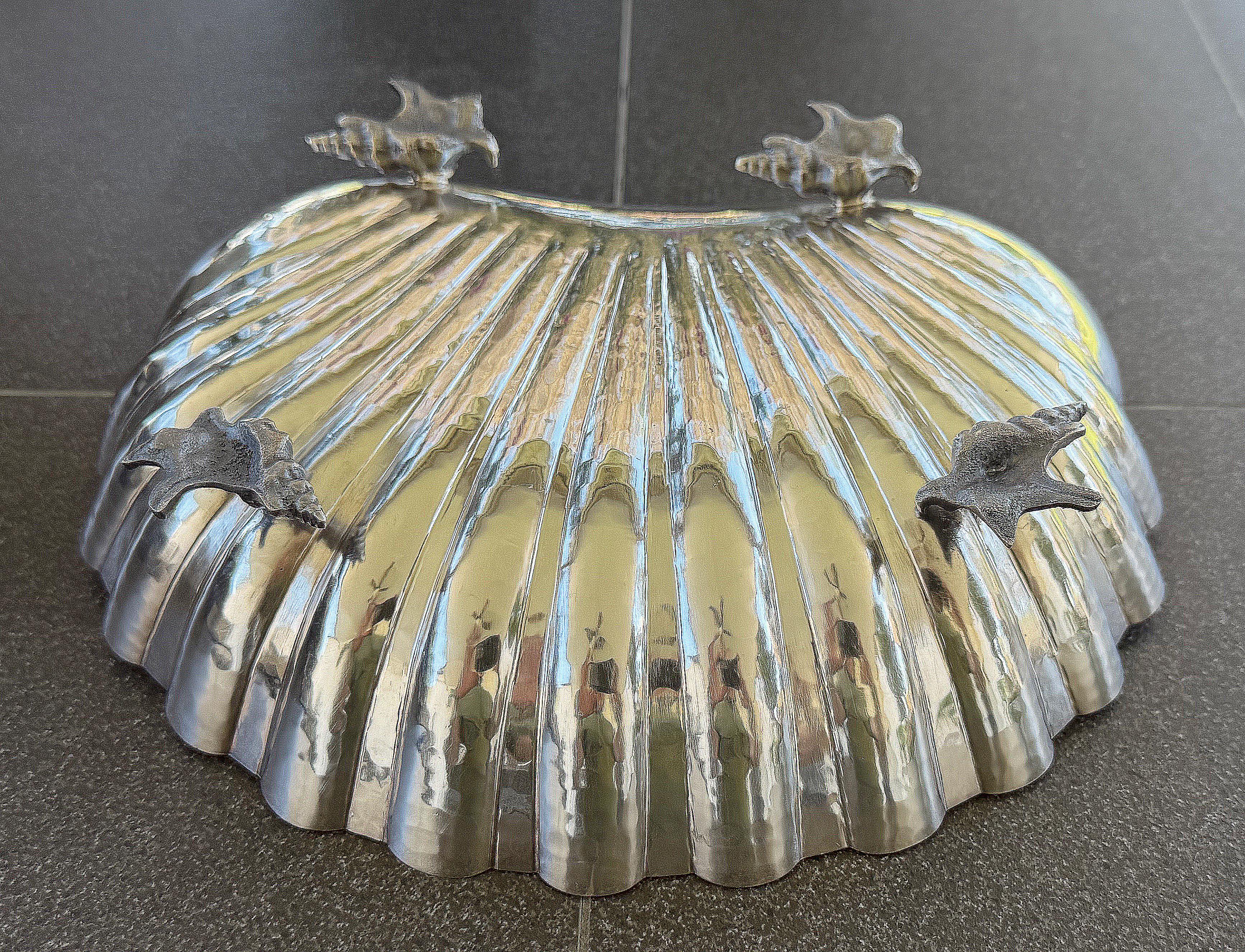 Centro de mesa italiano de plata en forma de concha de Buccellati, S. XX en venta 5