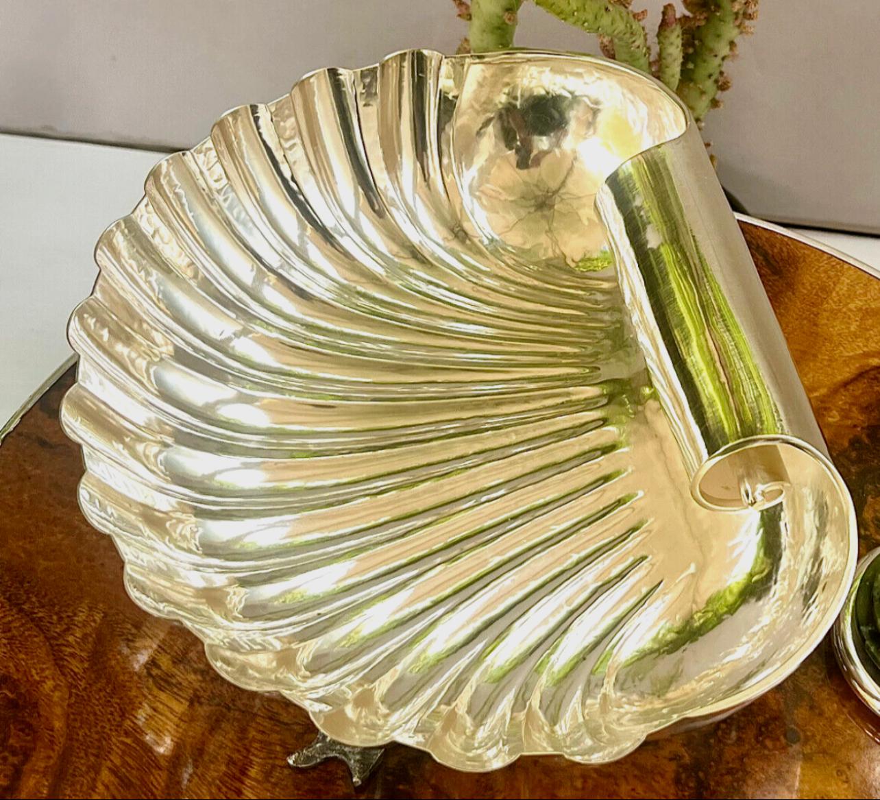 Centro de mesa italiano de plata en forma de concha de Buccellati, S. XX en Bueno estado para la venta en View Park, CA