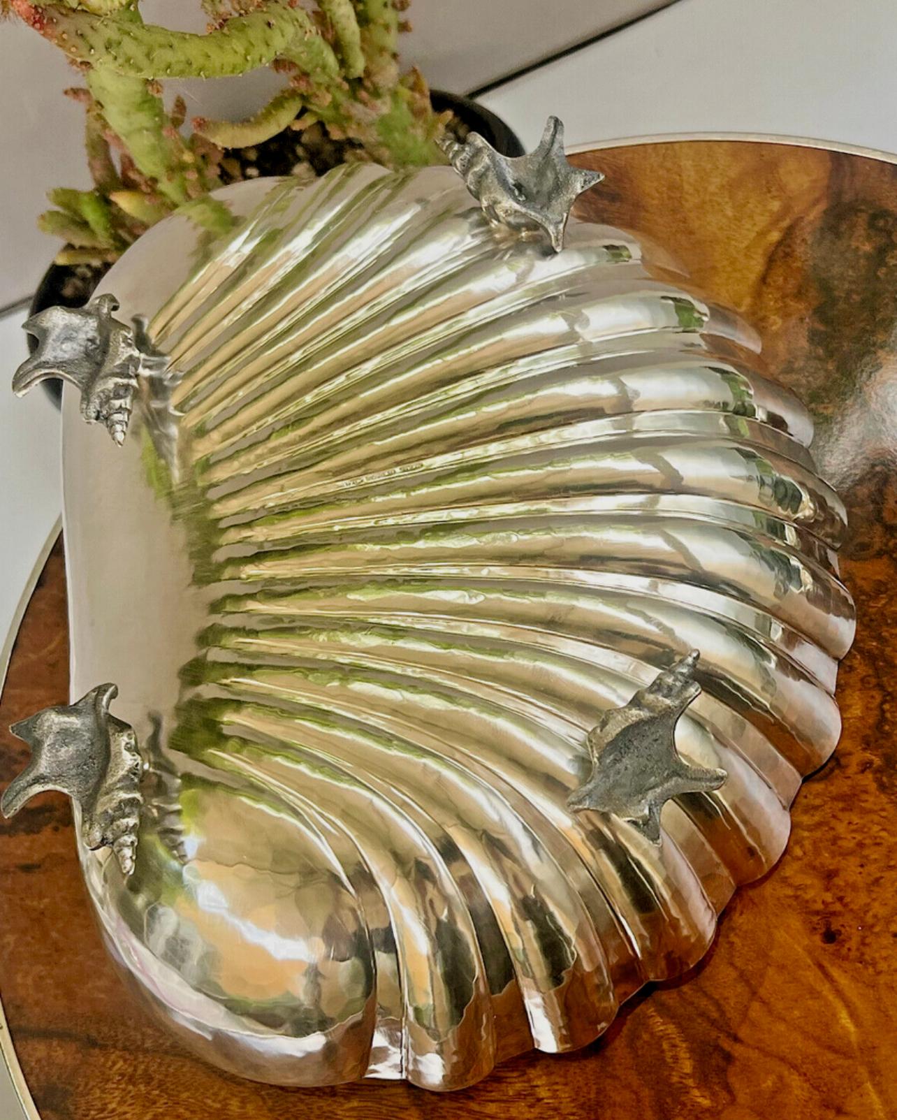 Centro de mesa italiano de plata en forma de concha de Buccellati, S. XX siglo XX en venta