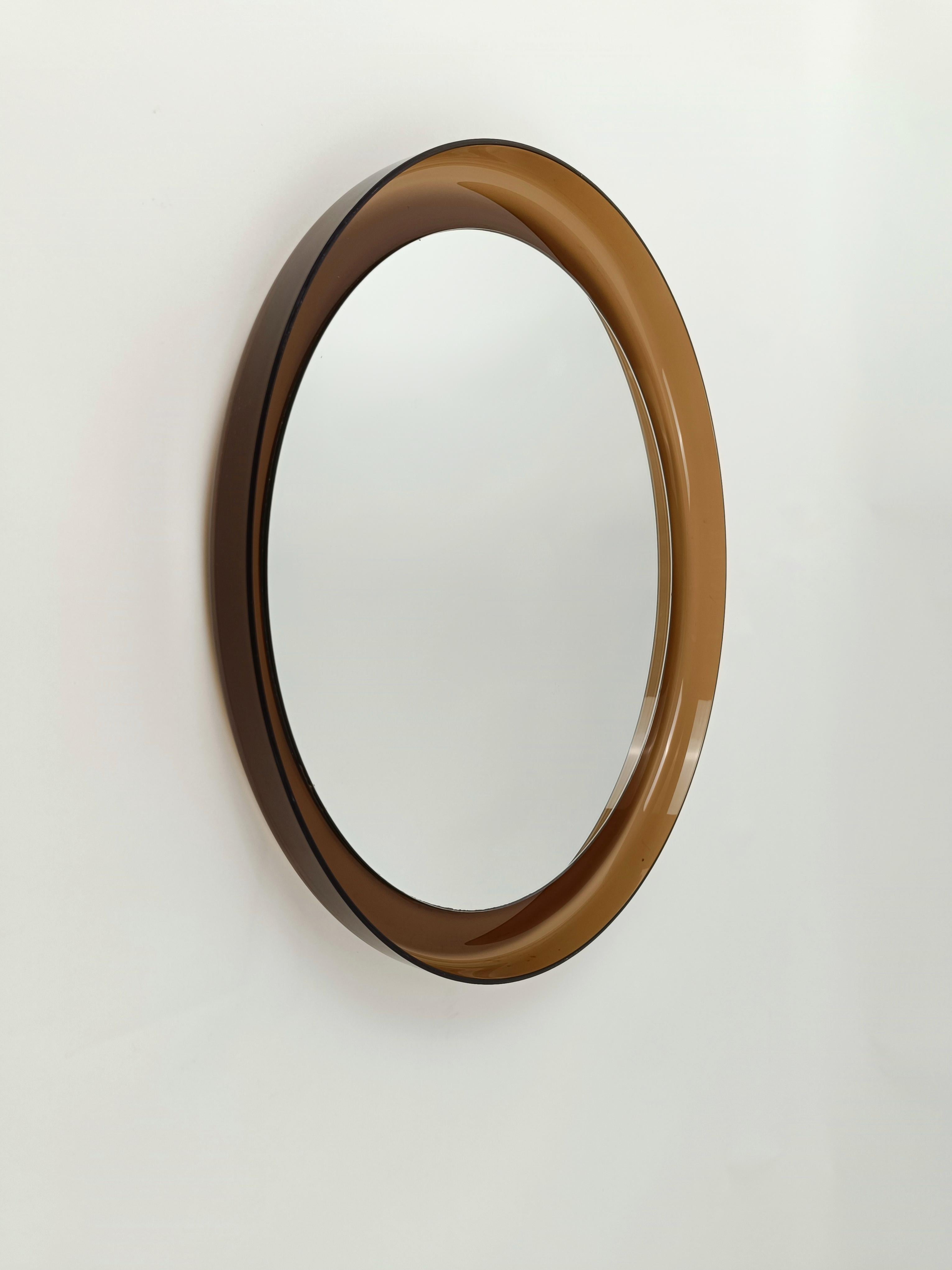 An Italian Space Age Round Mirror in Smoked Lucite by Guzzini 1960s  For Sale 2