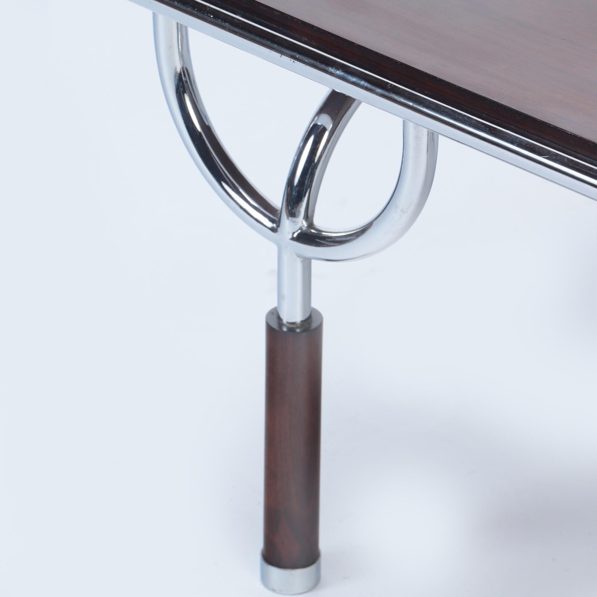 Chrome Italian Table by Roberto Gabetti and Aimaro Isola for Trilogia, circa 1970 For Sale