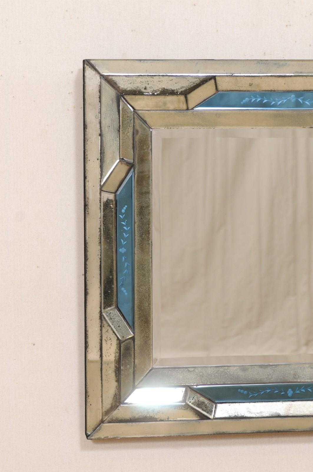 Italienischer Spiegel im venezianischen Stil mit antikem Spiegel und blauem Akzent-Einbau im Zustand „Gut“ im Angebot in Atlanta, GA