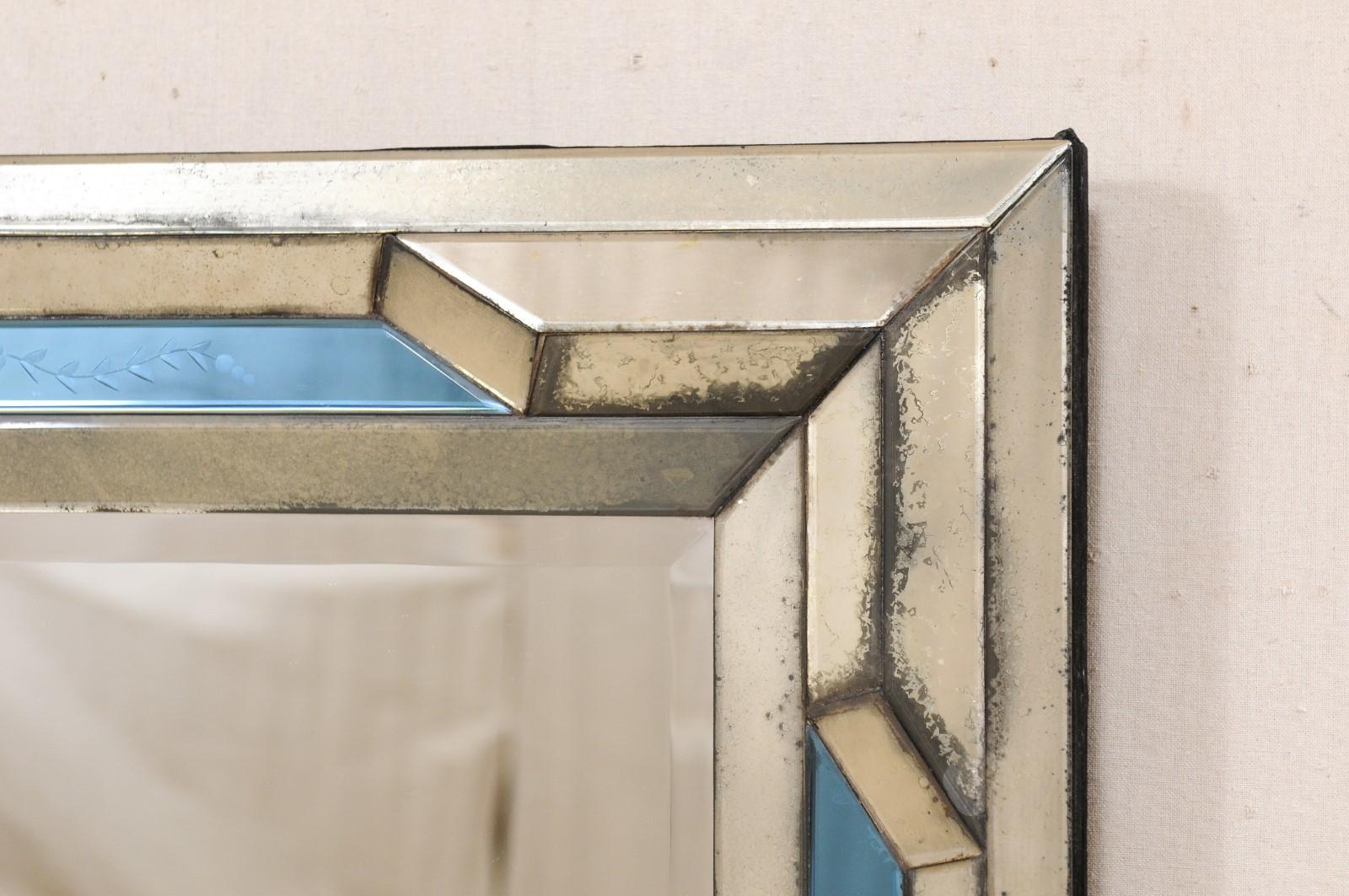 Italienischer Spiegel im venezianischen Stil mit antikem Spiegel und blauem Akzent-Einbau im Angebot 4