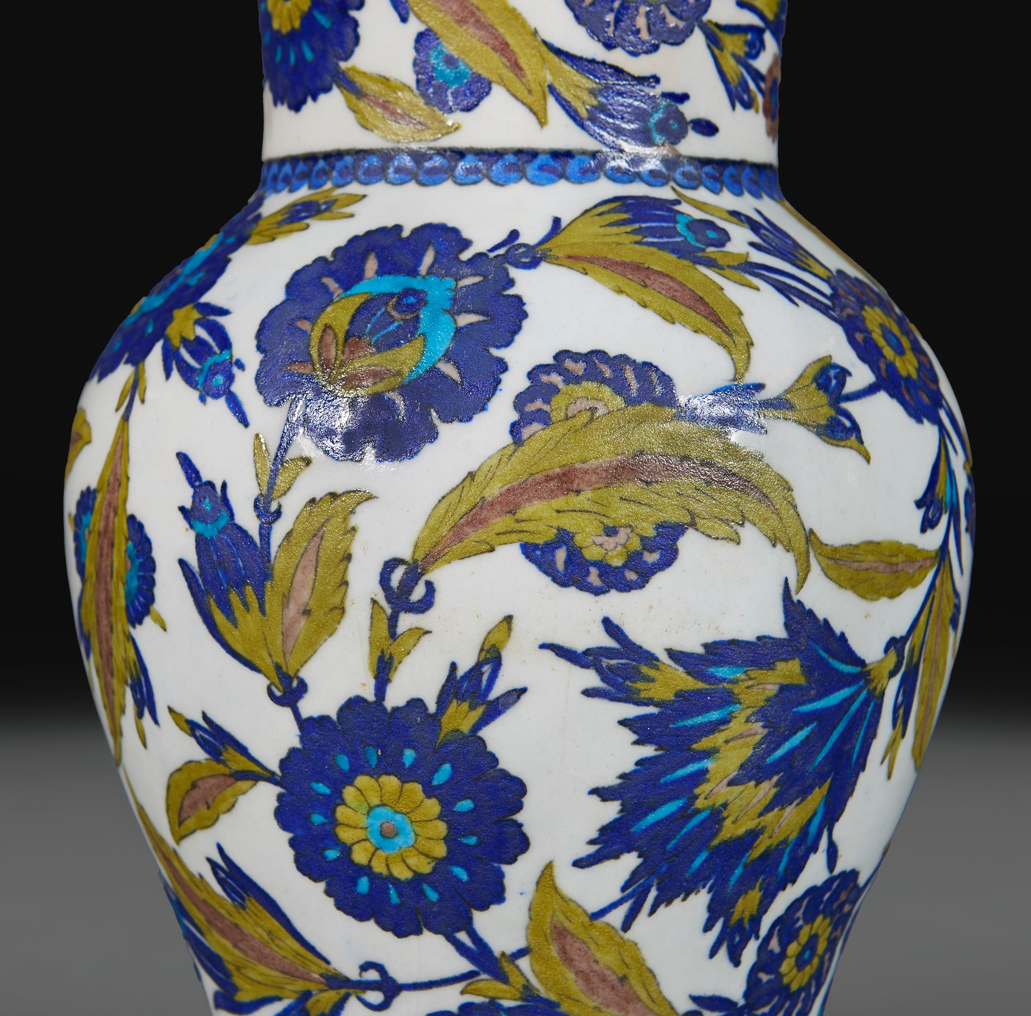 An Iznik Style Vase Lamp In Good Condition For Sale In London, GB