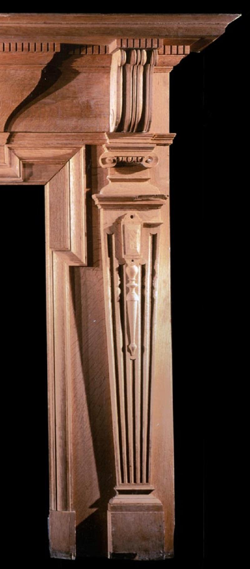 19th Century Elizabethan Revival Oak Chimneypiece In Good Condition In London, GB