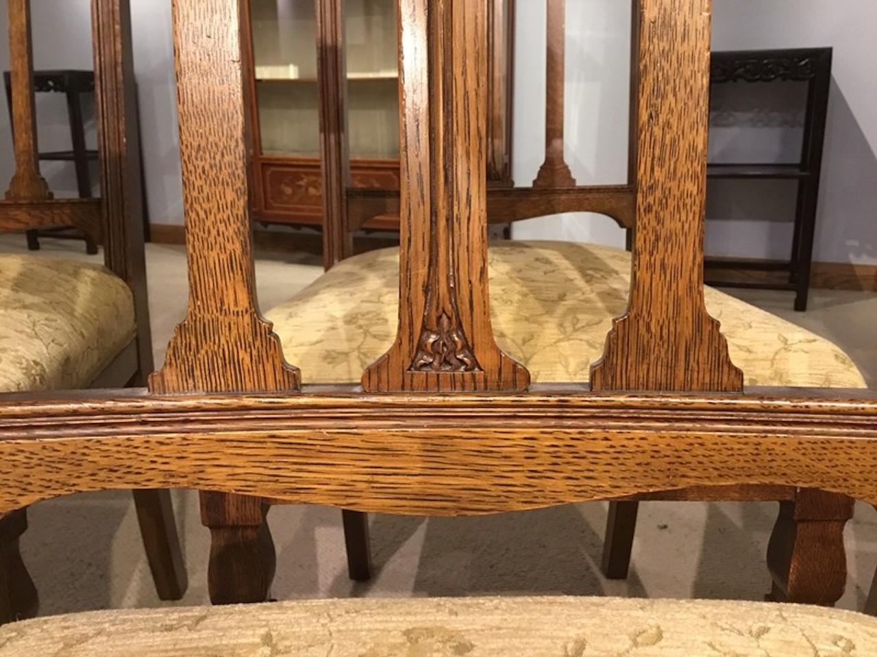 Oak Arts & Crafts Period Extending Dining Table and 8 Chairs 4