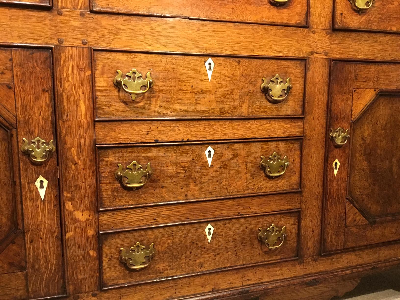 Oak Early 19th Century Welsh Dresser and Rack 3