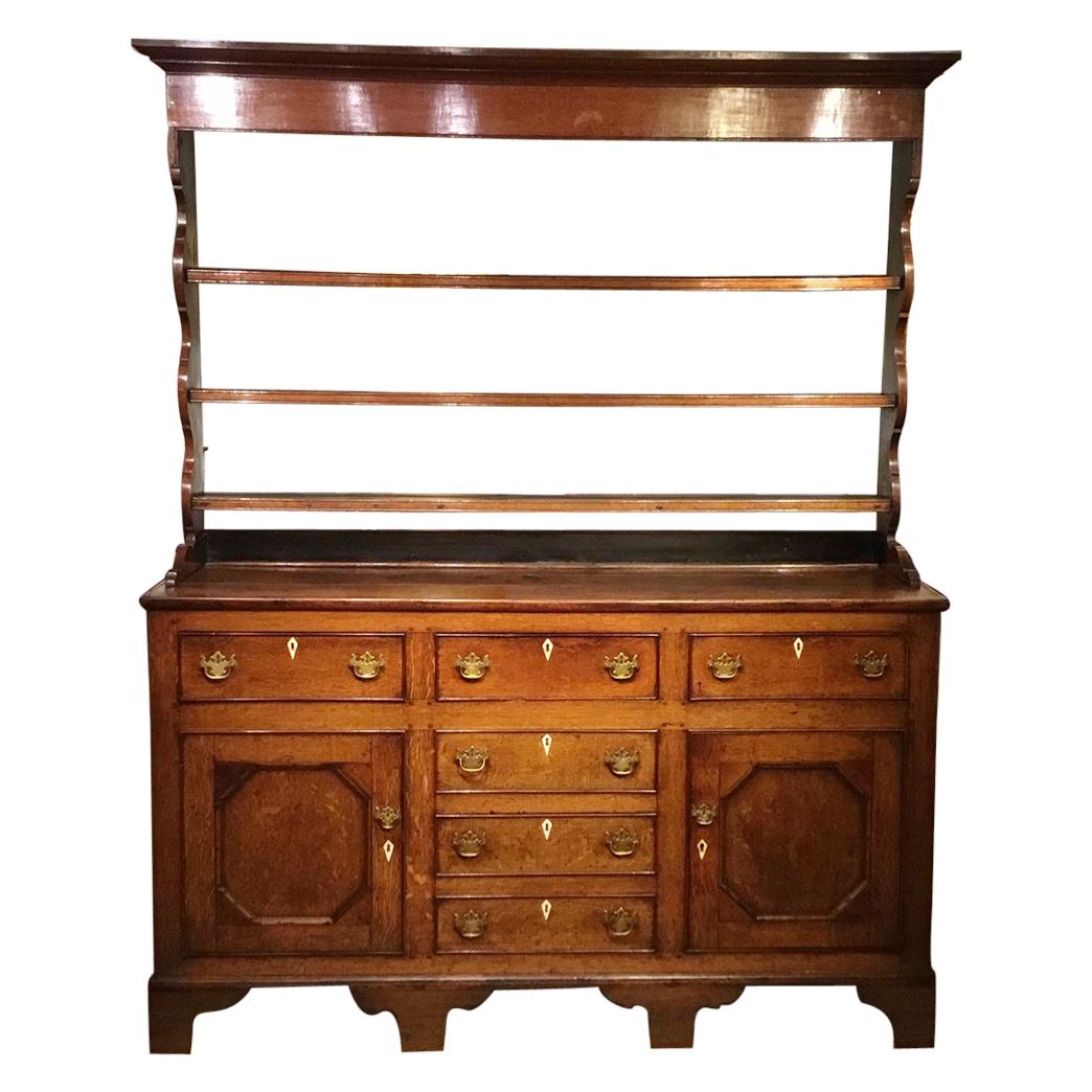 Oak Early 19th Century Welsh Dresser and Rack