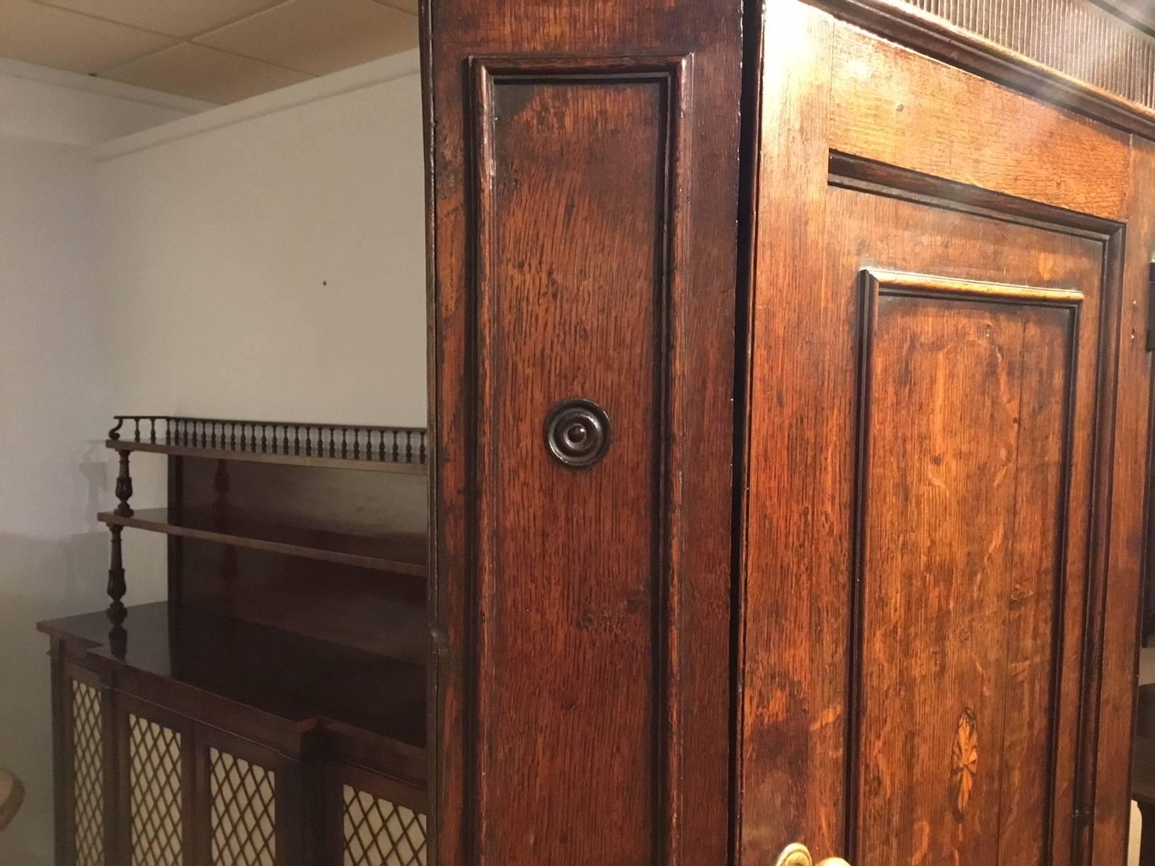 Oak George III Period Antique Corner Cupboard In Excellent Condition In Darwen, GB