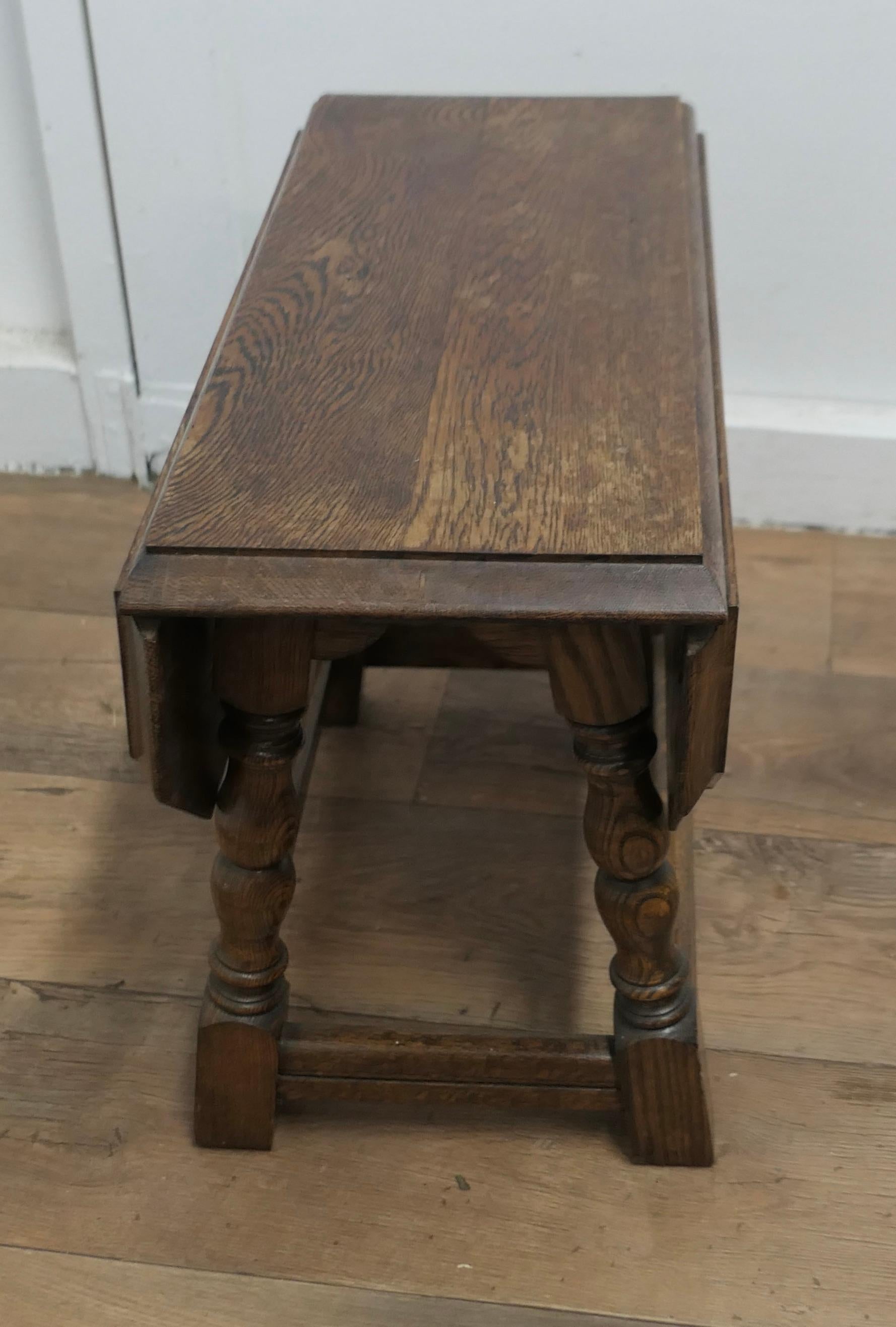 An Oak Joint Stool, Coffee Table  This a good Oak Joint   In Good Condition For Sale In Chillerton, Isle of Wight