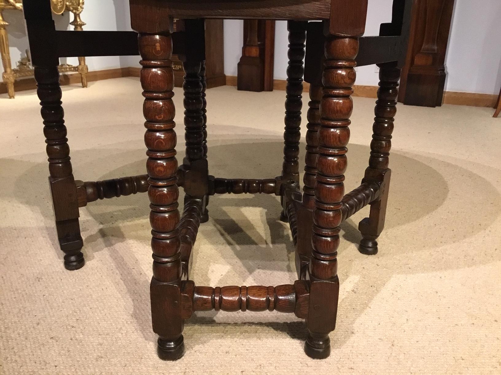 Oak Late 17th Century Bobbin Turned Gate Leg Dining Table For Sale 1