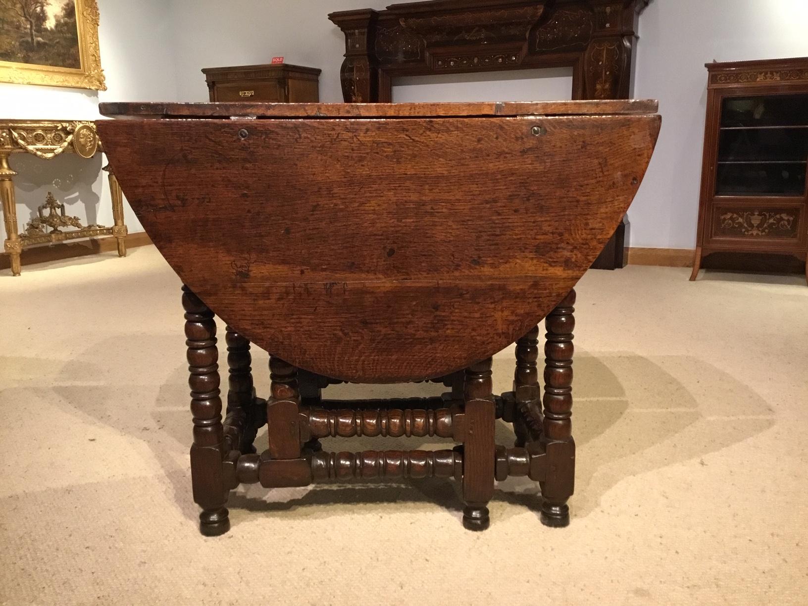 Oak Late 17th Century Bobbin Turned Gate Leg Dining Table For Sale 5