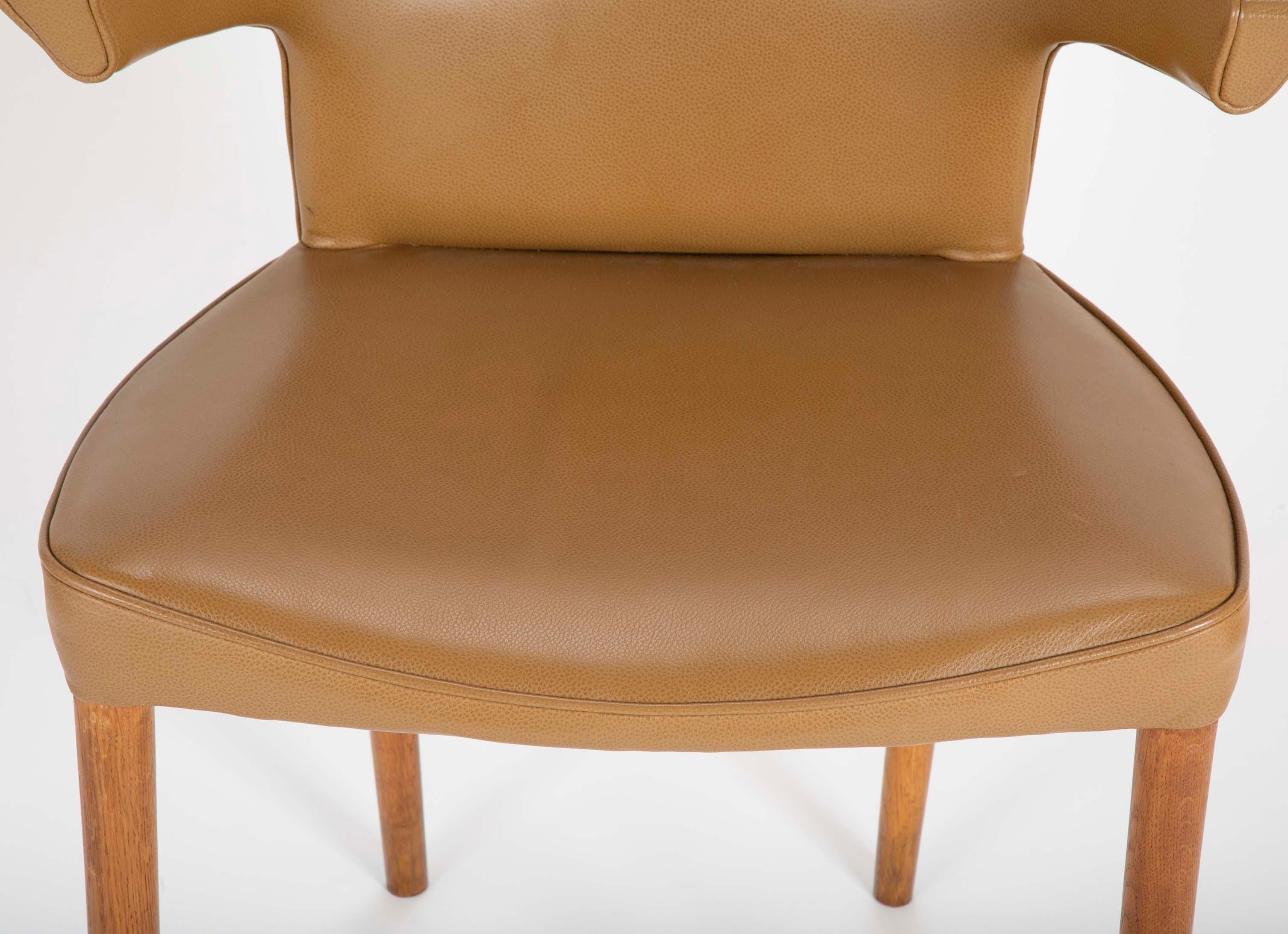 Oak and Leather Upholstered Chair Strongly Attributed to Ludvig Pontoppidan In Good Condition In Stamford, CT