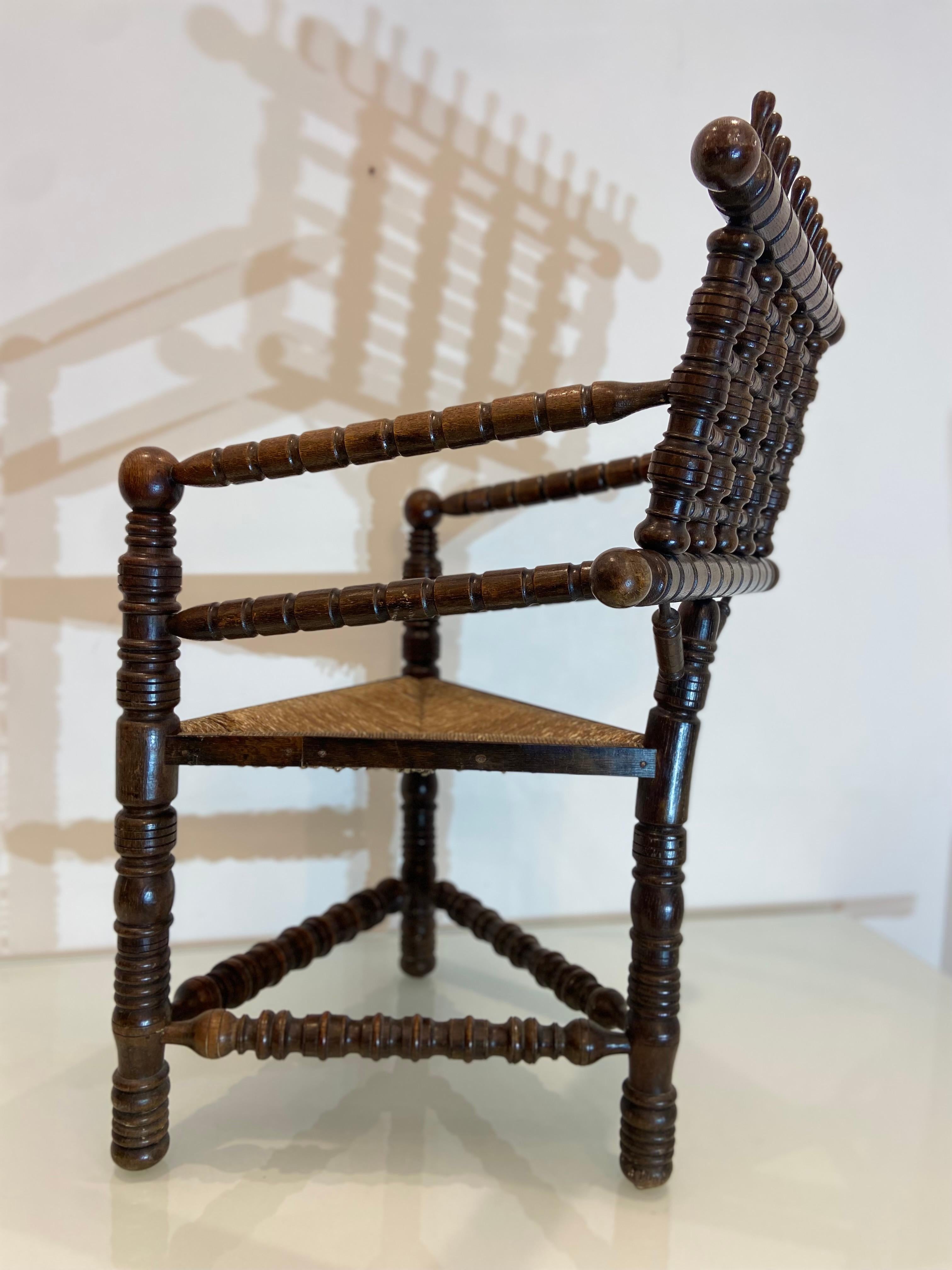 Una sedia triforme in Oak Turners del XIX secolo in vendita 3