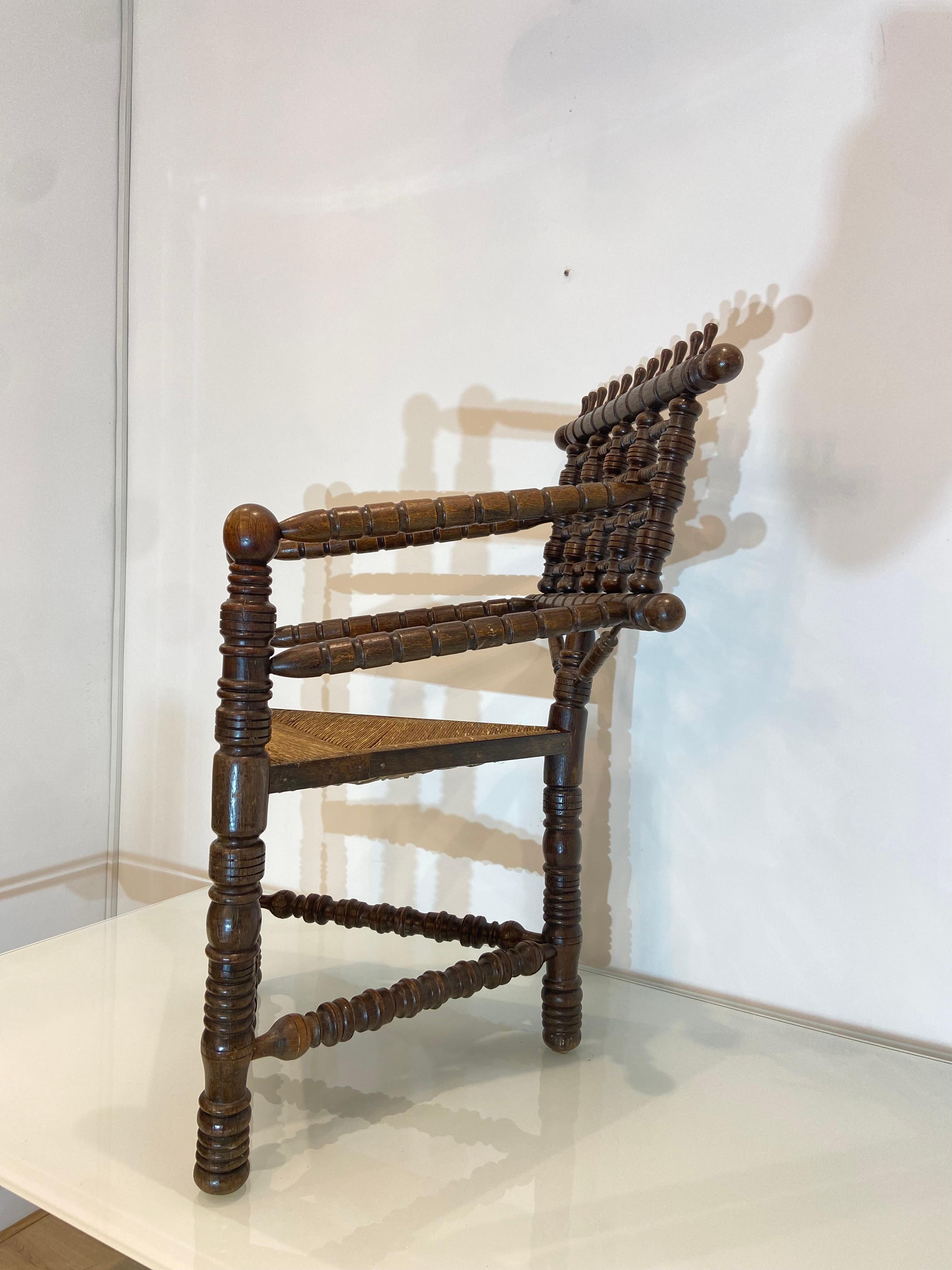 Una sedia triforme in Oak Turners del XIX secolo in vendita 1