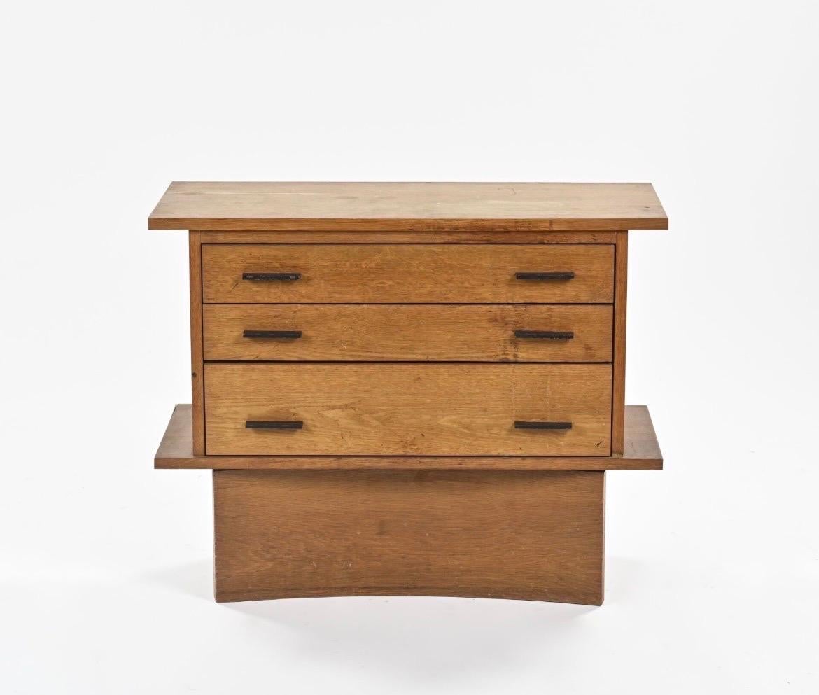 Francese Cassettiera in legno di Oak - Maurice Pré - 1950 - Francia in vendita