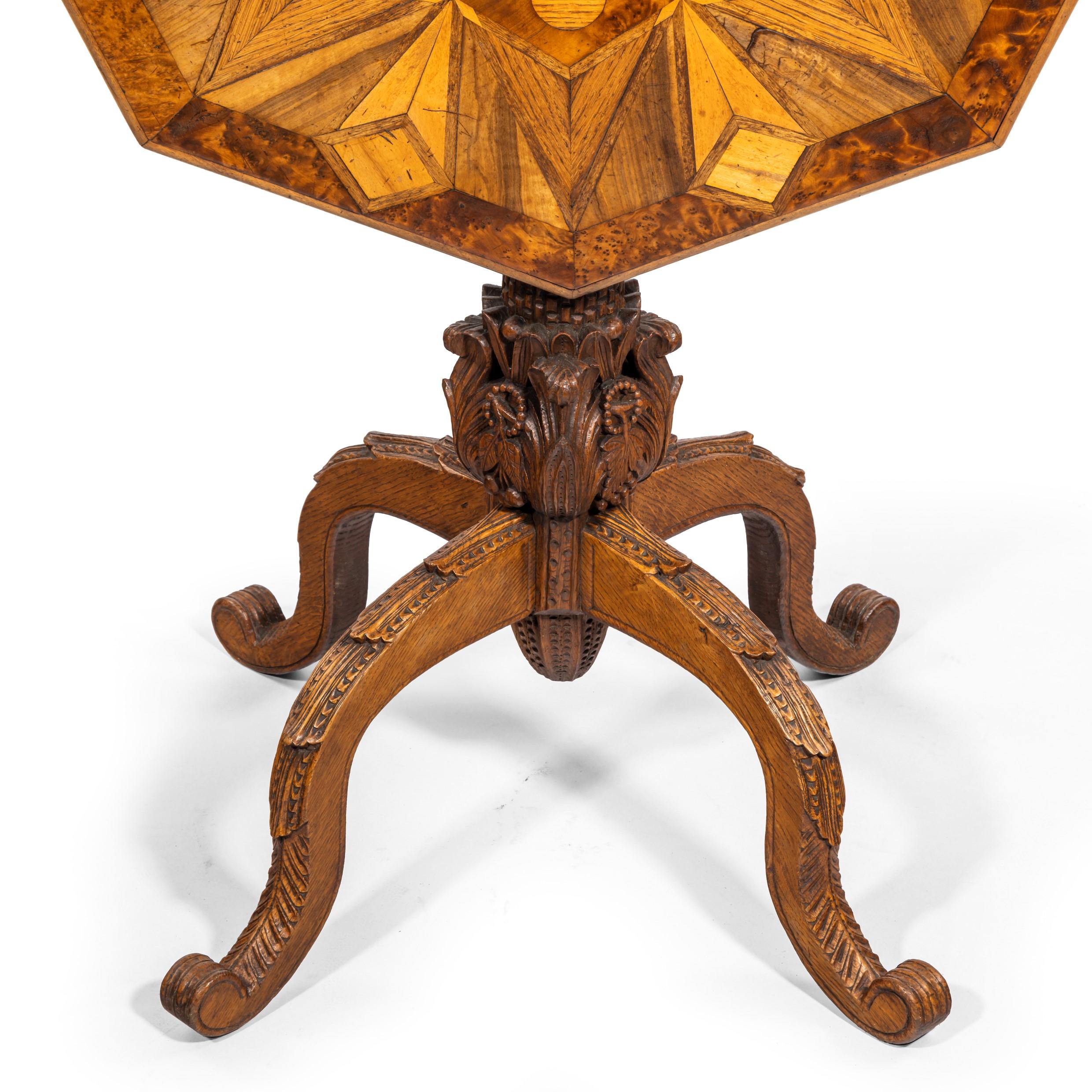 Table octogonale en marqueterie de bois de spécimen indigène en vente 5