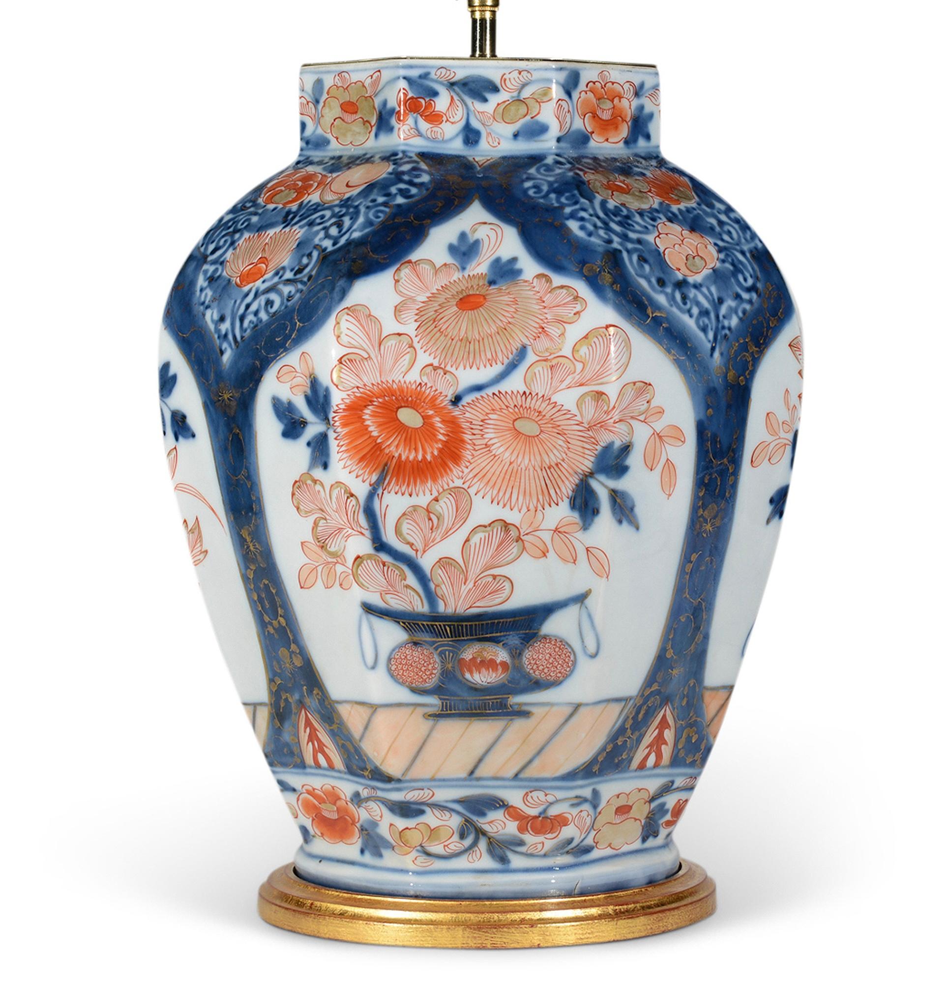 Lampe de table octogonale japonaise Imari en porcelaine ancienne du 18ème siècle Bon état - En vente à London, GB