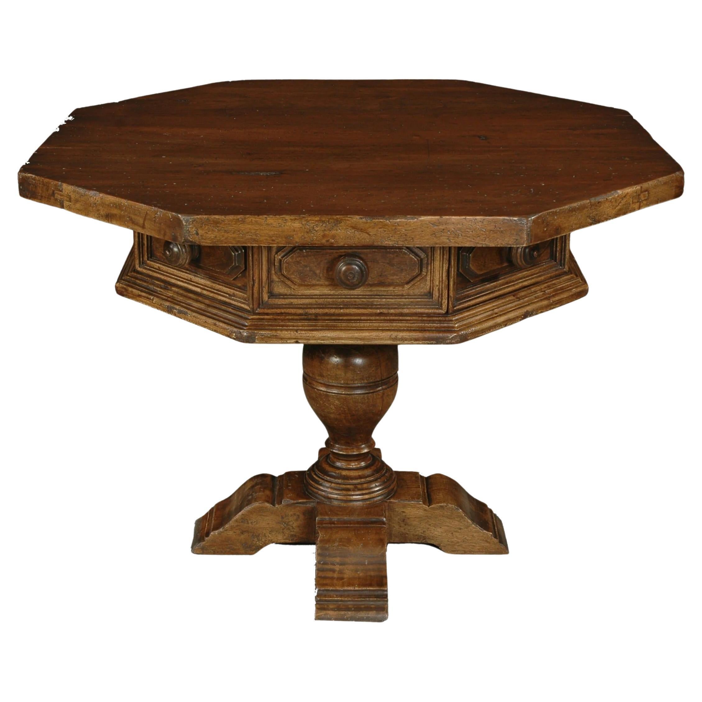 Table de bibliothèque octogonale en vente