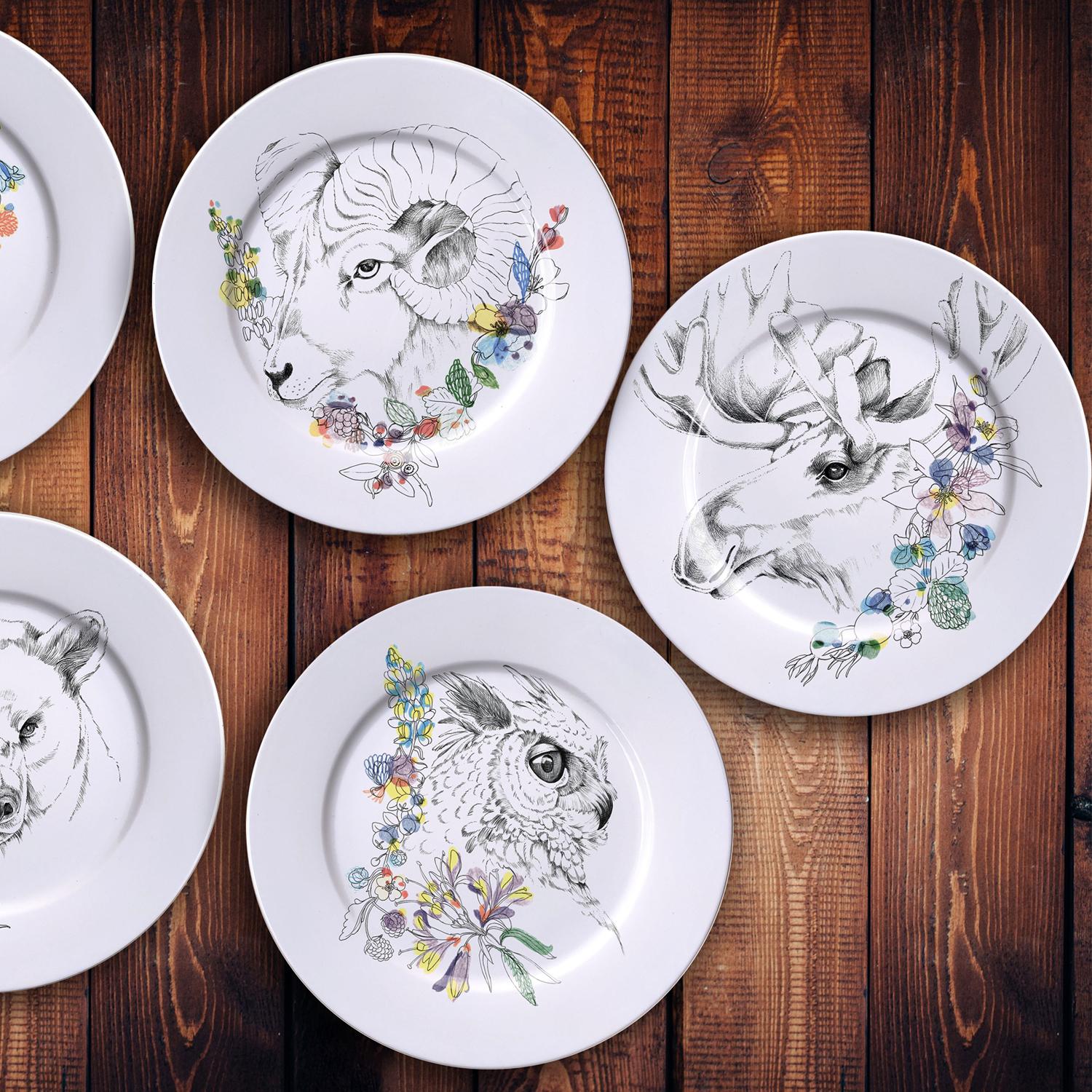 Italian Ode to the Woods, Contemporary Porcelain Dinner Plate with Bison and Flowers For Sale