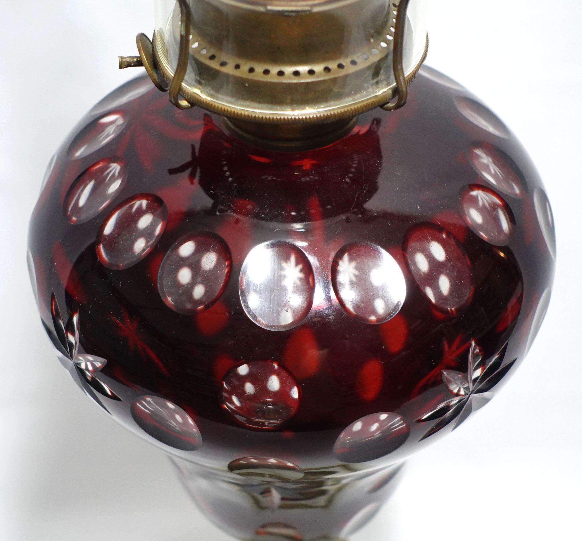 Eine alte Cranberry, geschnitten für eine klare Flüssigkeitslampe im Angebot 4